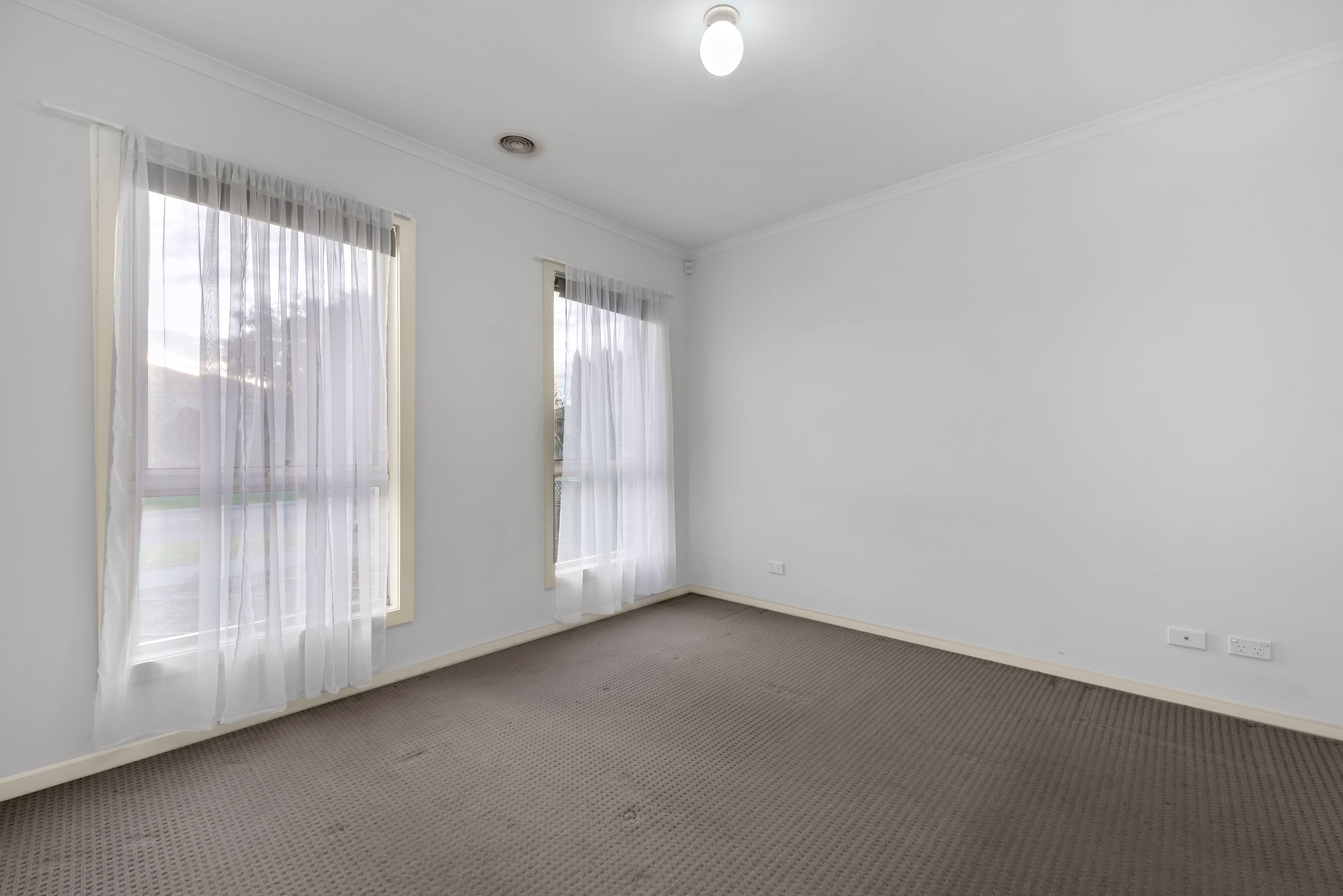 4 Persimmon Lane, Pakenham VIC 3810, Pakenham - Thumbnail 7