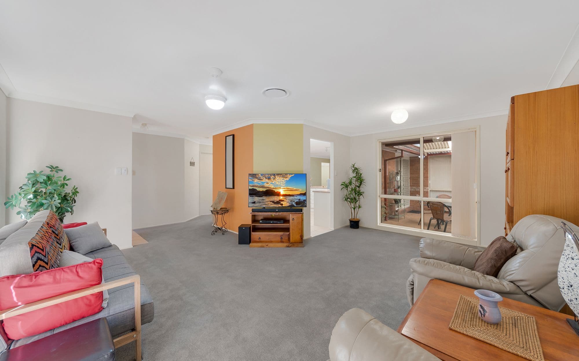 49 McLaughlin Circuit, Bradbury NSW 2560, Bradbury - Thumbnail 2