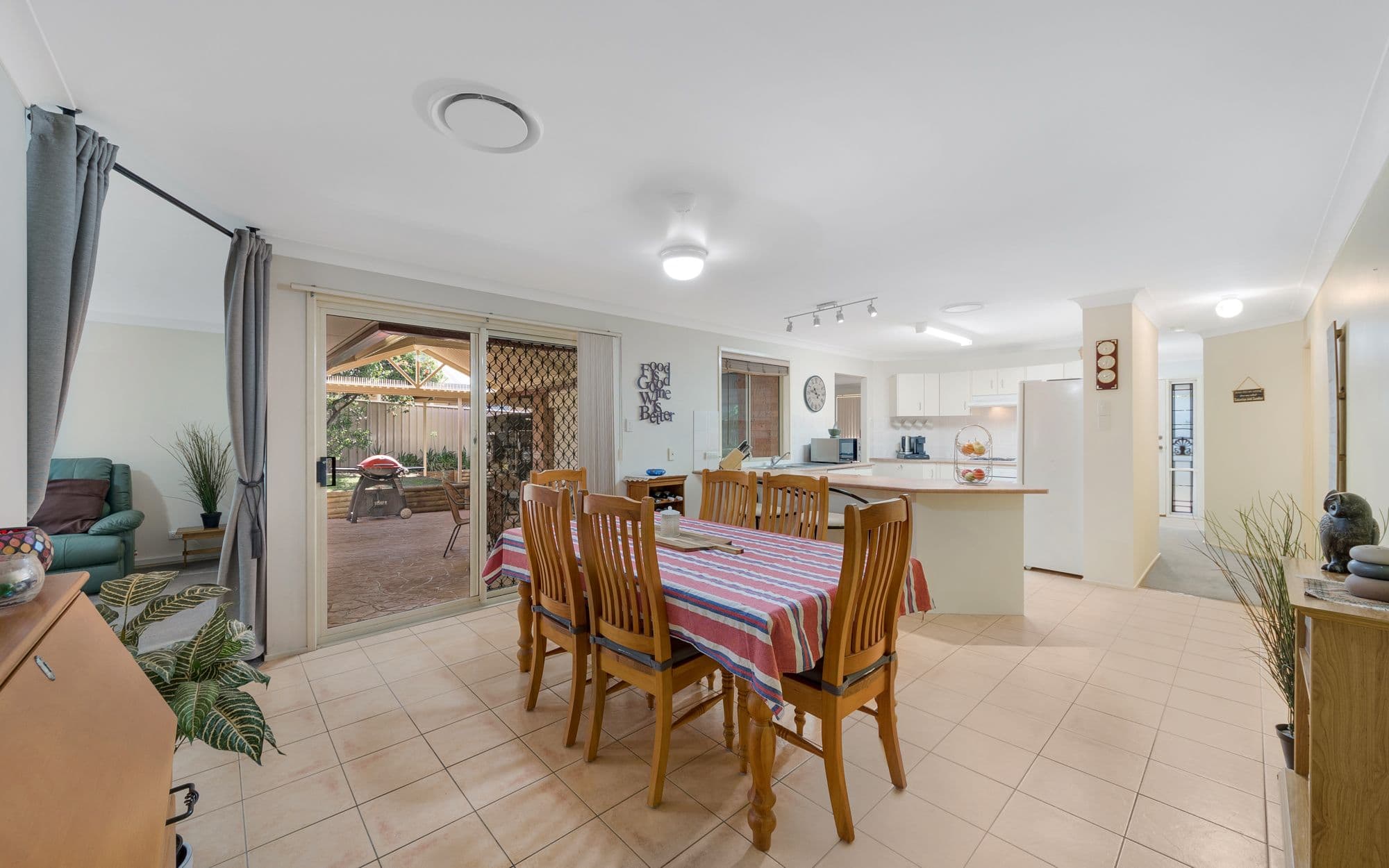 49 McLaughlin Circuit, Bradbury NSW 2560, Bradbury - Thumbnail 4