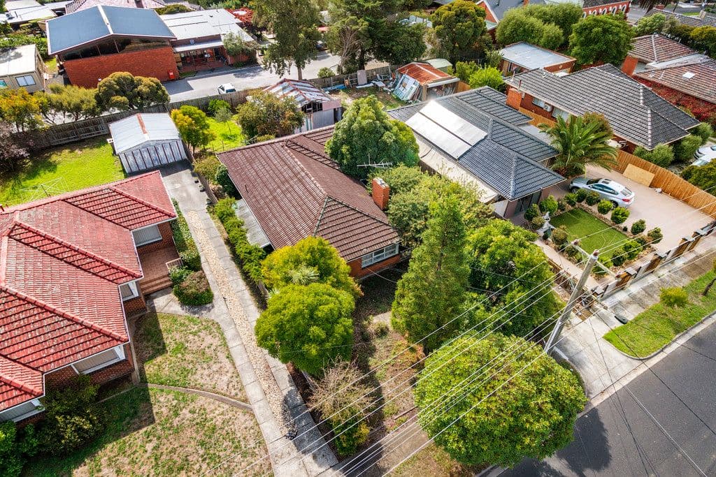 35 Fromhold Drive, Doncaster VIC 3108, Doncaster - Thumbnail 2