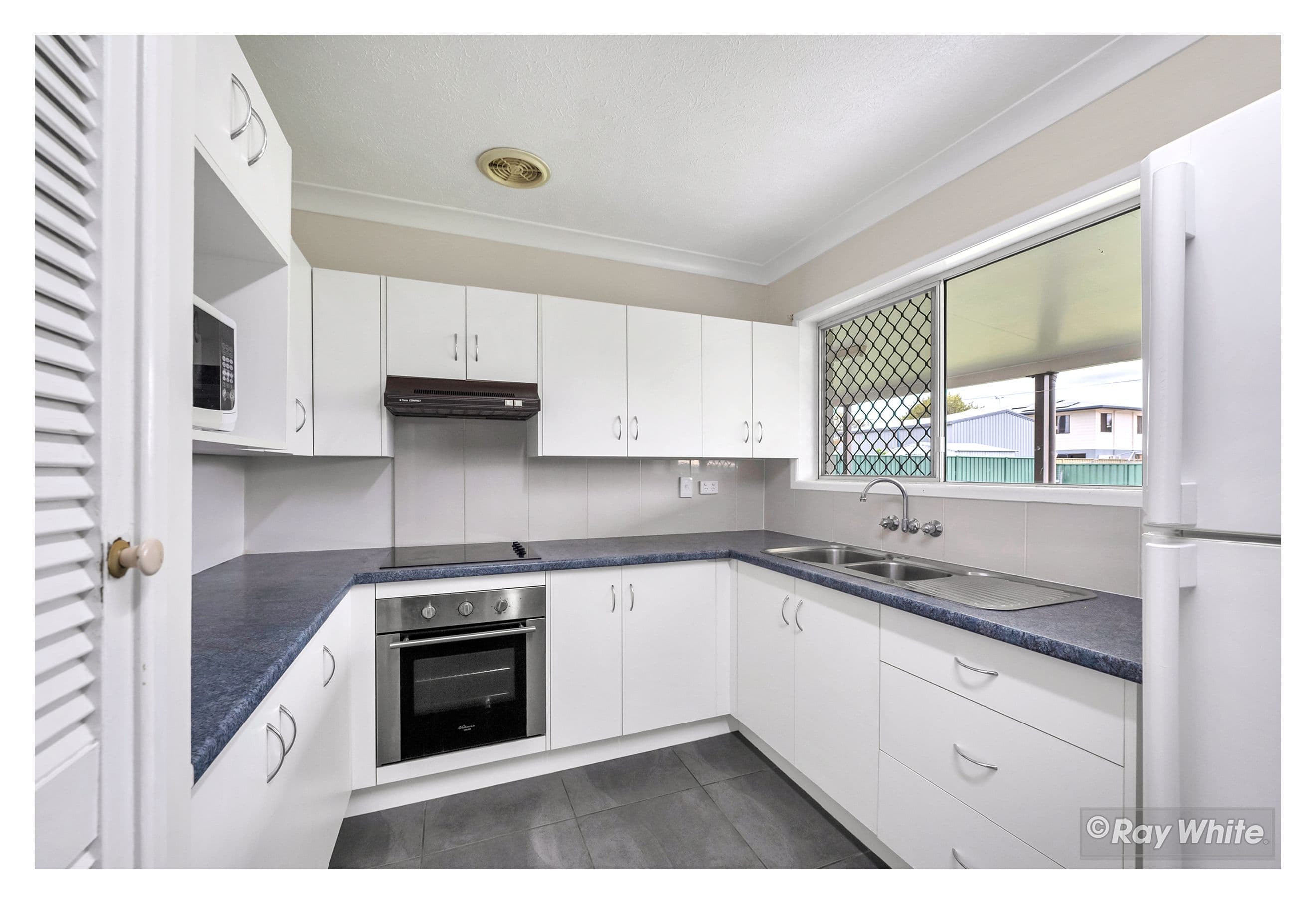 52 Sheehy Street, Park Avenue QLD 4701, Park Avenue - Thumbnail 3