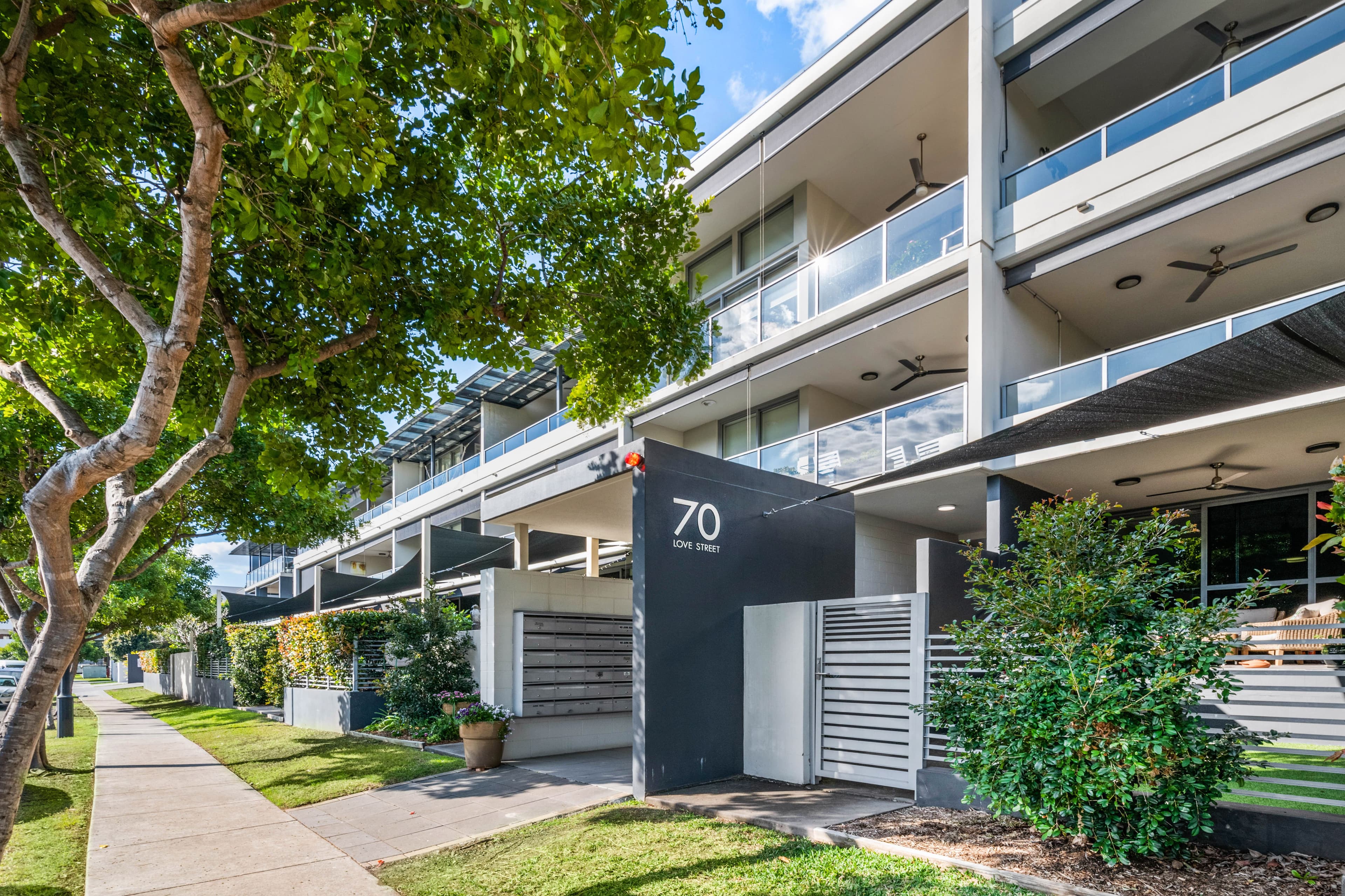 70 Love Street, Bulimba QLD 4171, Bulimba - Image 1
