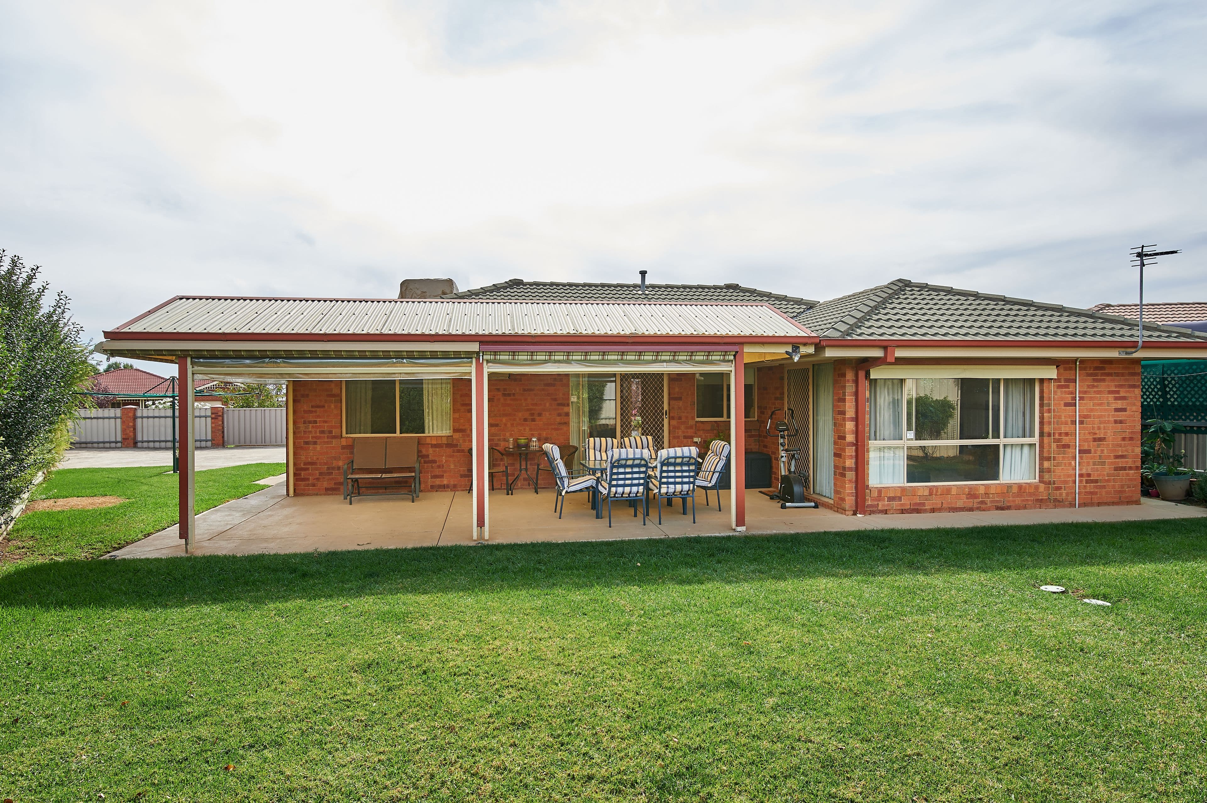 16 Wonkana Road, Glenfield Park - Thumbnail 3