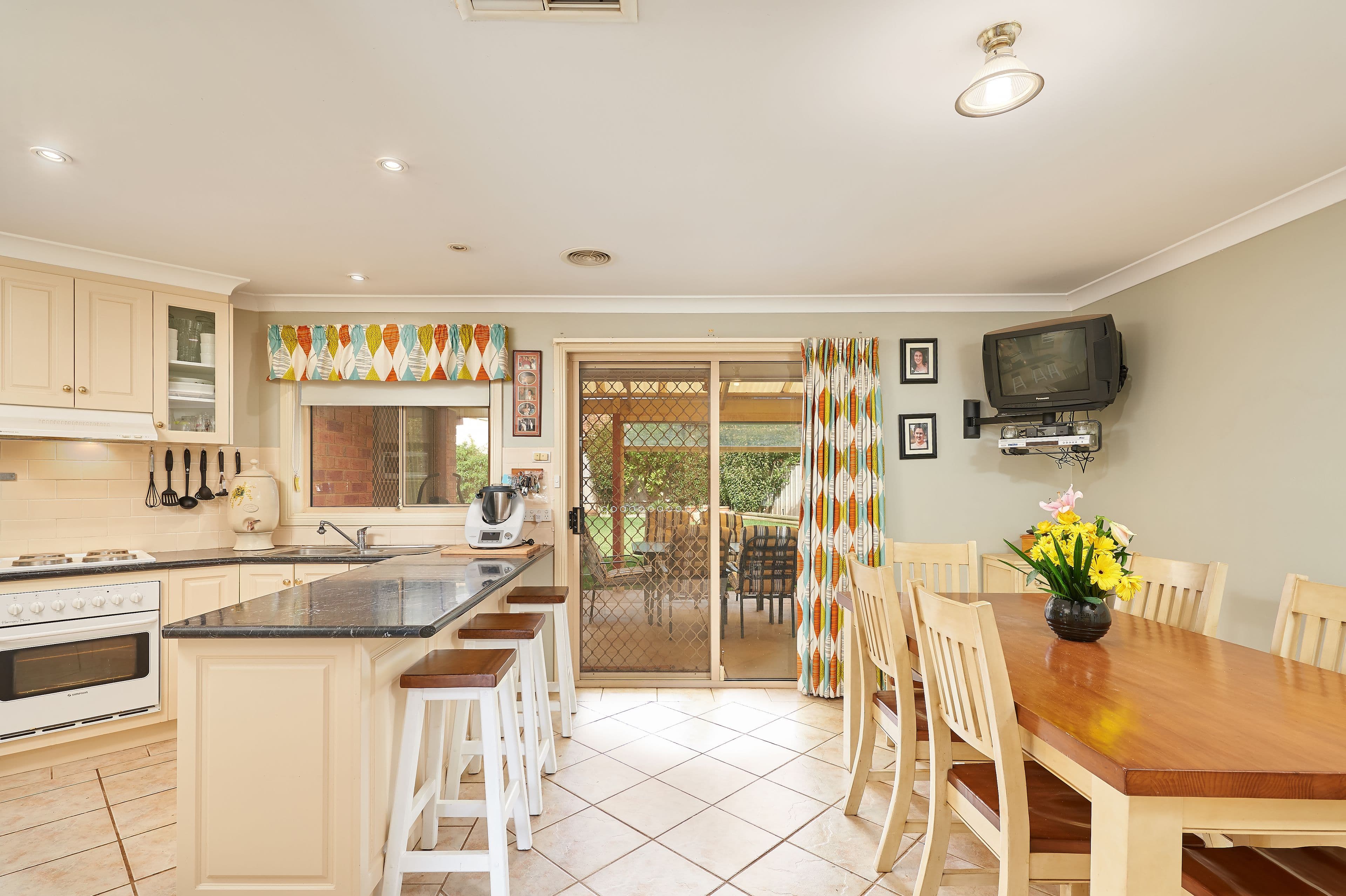 16 Wonkana Road, Glenfield Park - Thumbnail 4