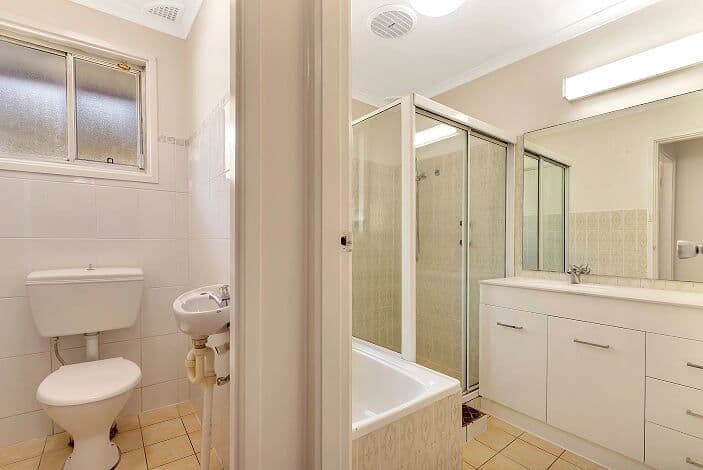 14 Tantani Avenue, Green Valley - Thumbnail 6