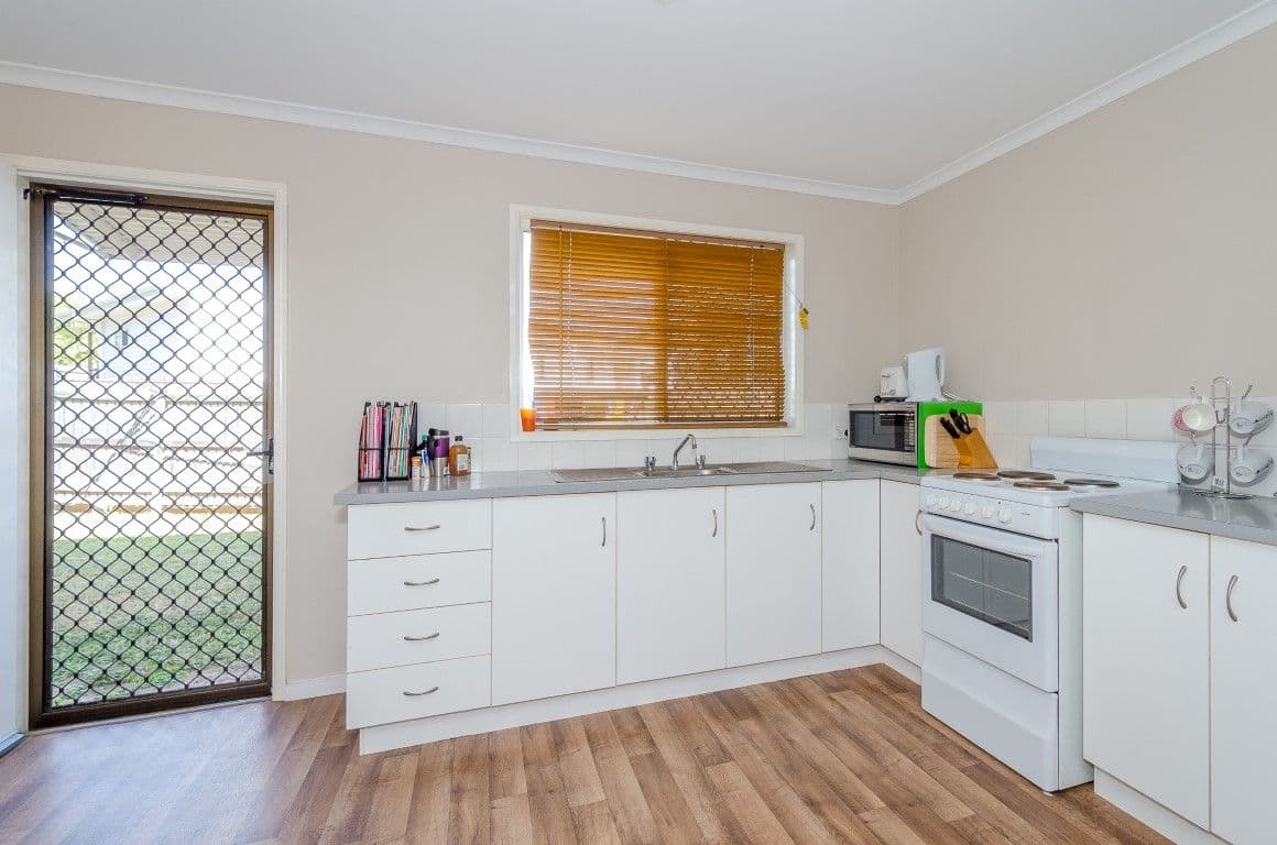16 McCann Street, South Gladstone QLD 4680, South Gladstone - Thumbnail 3