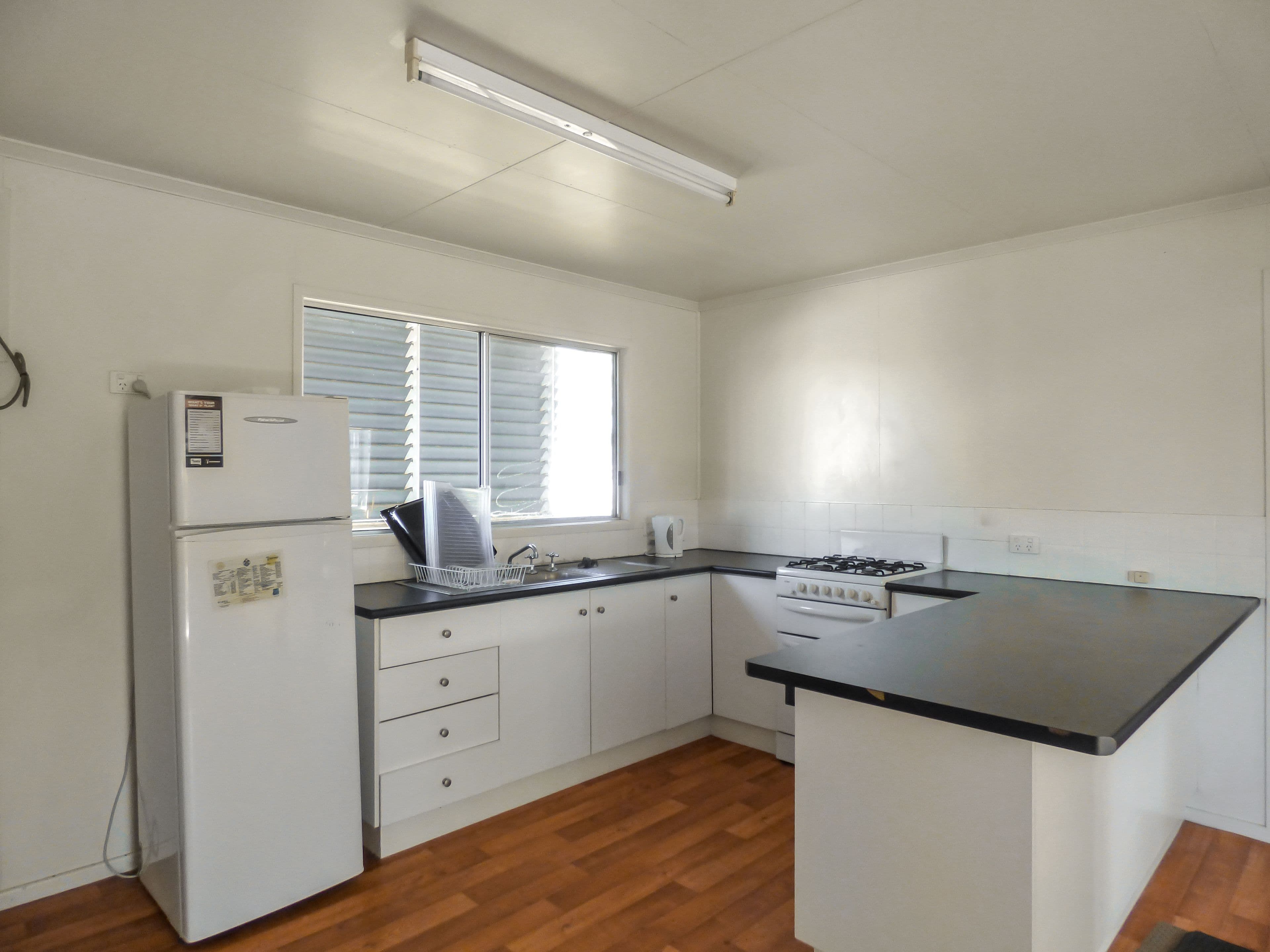 75 Currey Street, Roma QLD 4455, Roma - Thumbnail 3