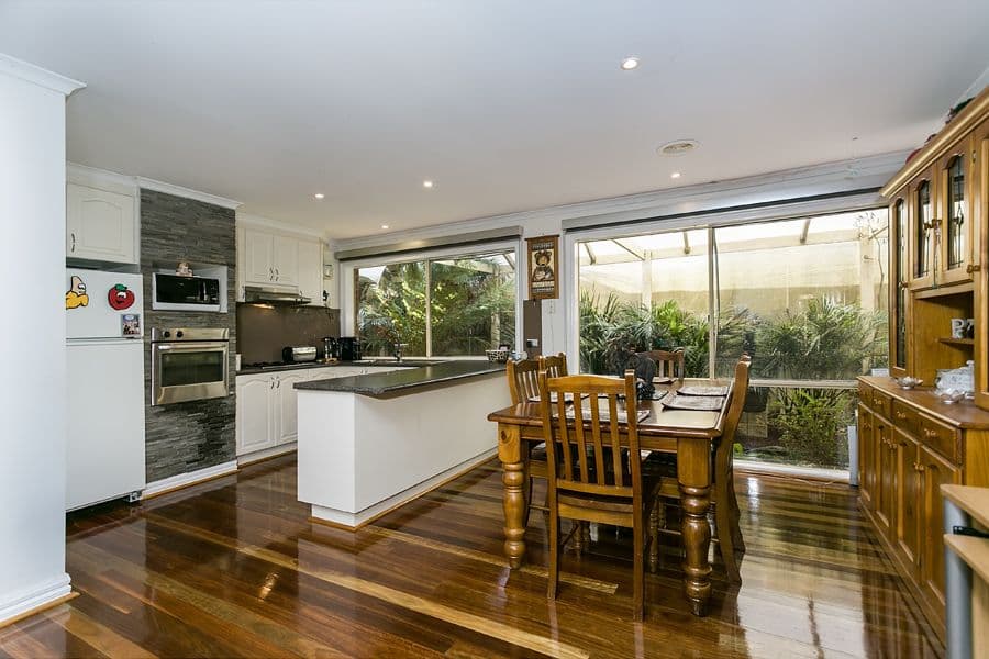 383 Centenary Avenue, MELTON WEST VIC 3337, Melton West - Thumbnail 3