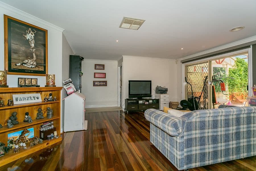 383 Centenary Avenue, MELTON WEST VIC 3337, Melton West - Thumbnail 4