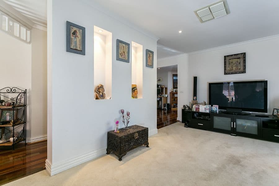 383 Centenary Avenue, MELTON WEST VIC 3337, Melton West - Thumbnail 6