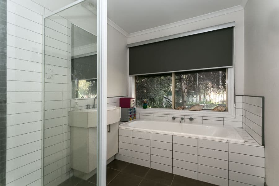 383 Centenary Avenue, MELTON WEST VIC 3337, Melton West - Thumbnail 8