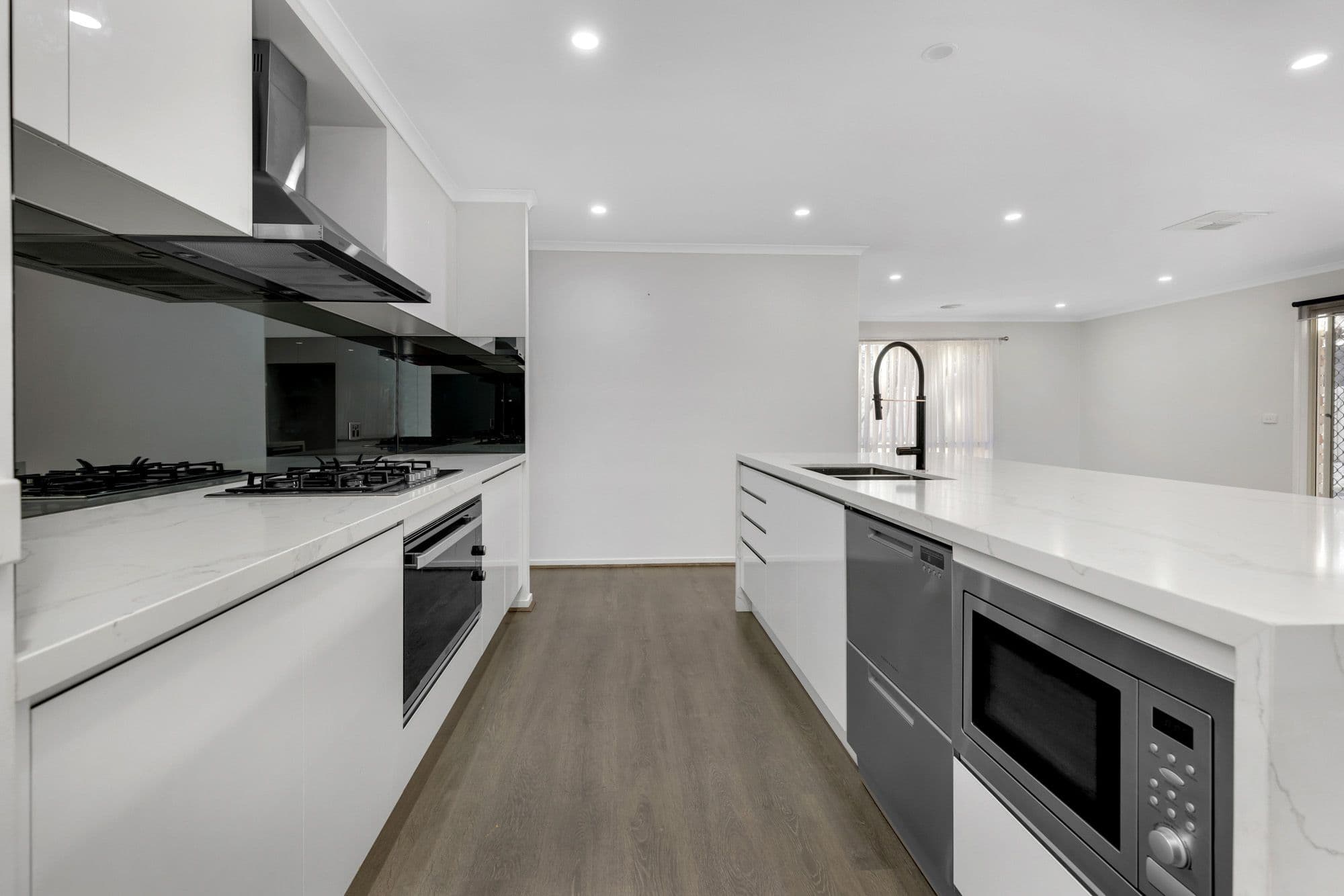 7 Loire Close, Hoppers Crossing VIC 3029, Hoppers Crossing - Thumbnail 6