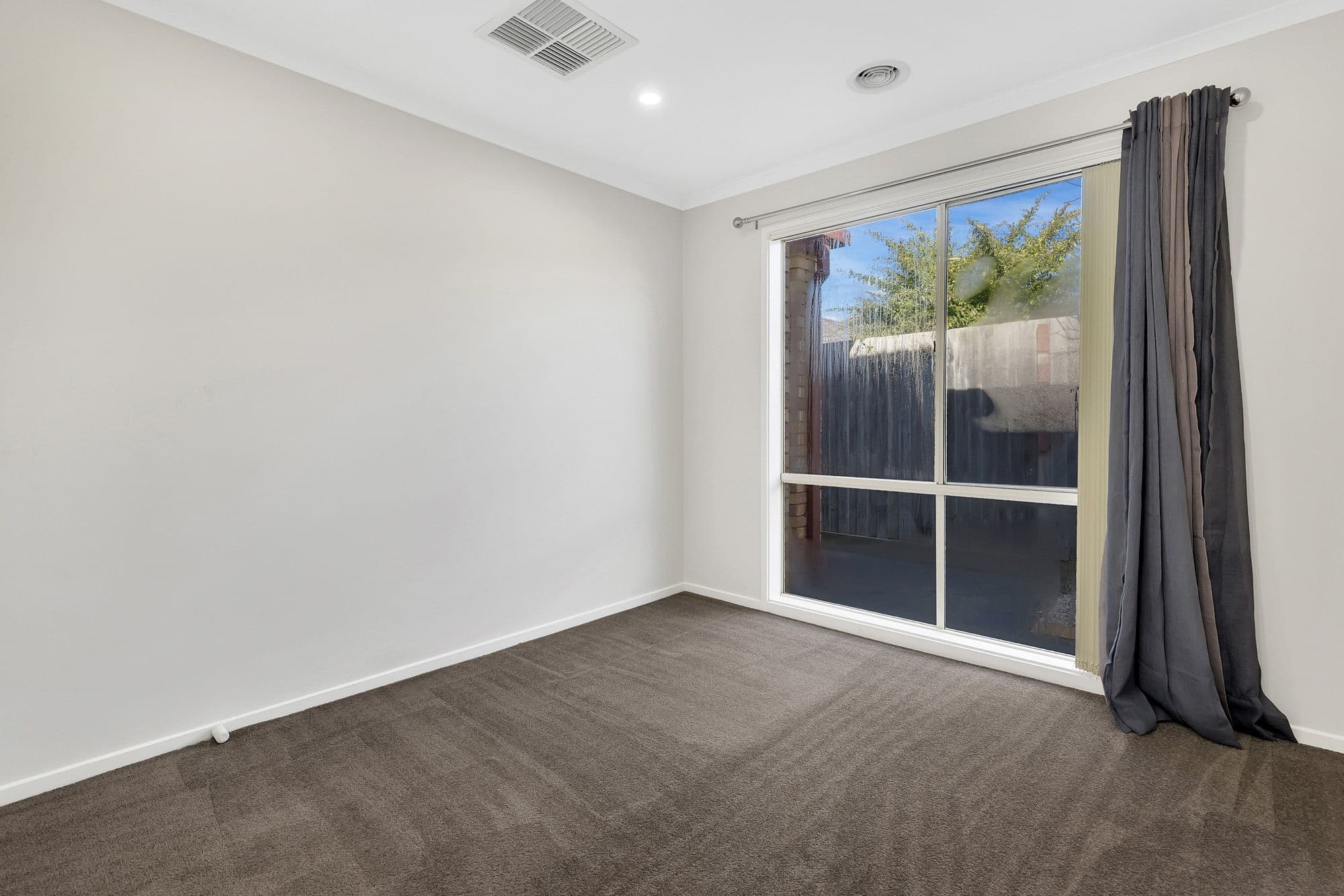 7 Loire Close, Hoppers Crossing VIC 3029, Hoppers Crossing - Thumbnail 8
