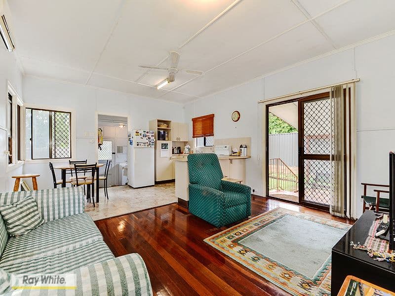 14 Herne Road, Scarborough QLD 4020, Scarborough - Thumbnail 3
