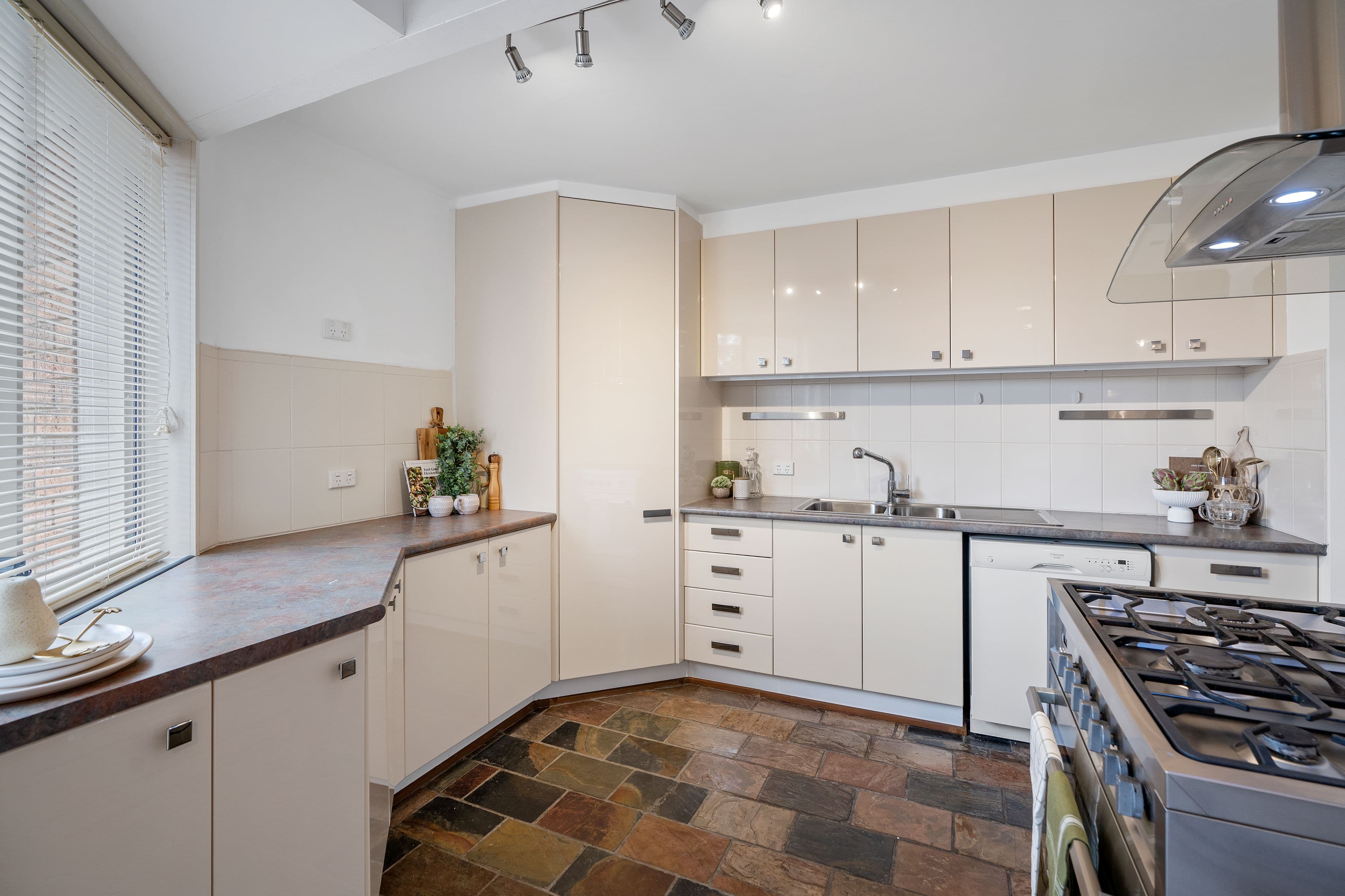 72 Shetland Street, Endeavour Hills VIC 3802, Endeavour Hills - Thumbnail 4