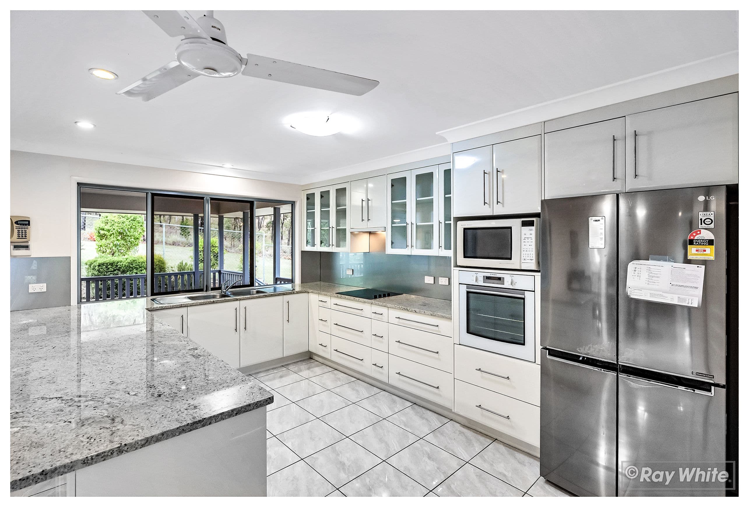 11 Retreat Avenue, Norman Gardens QLD 4701, Norman Gardens - Thumbnail 4