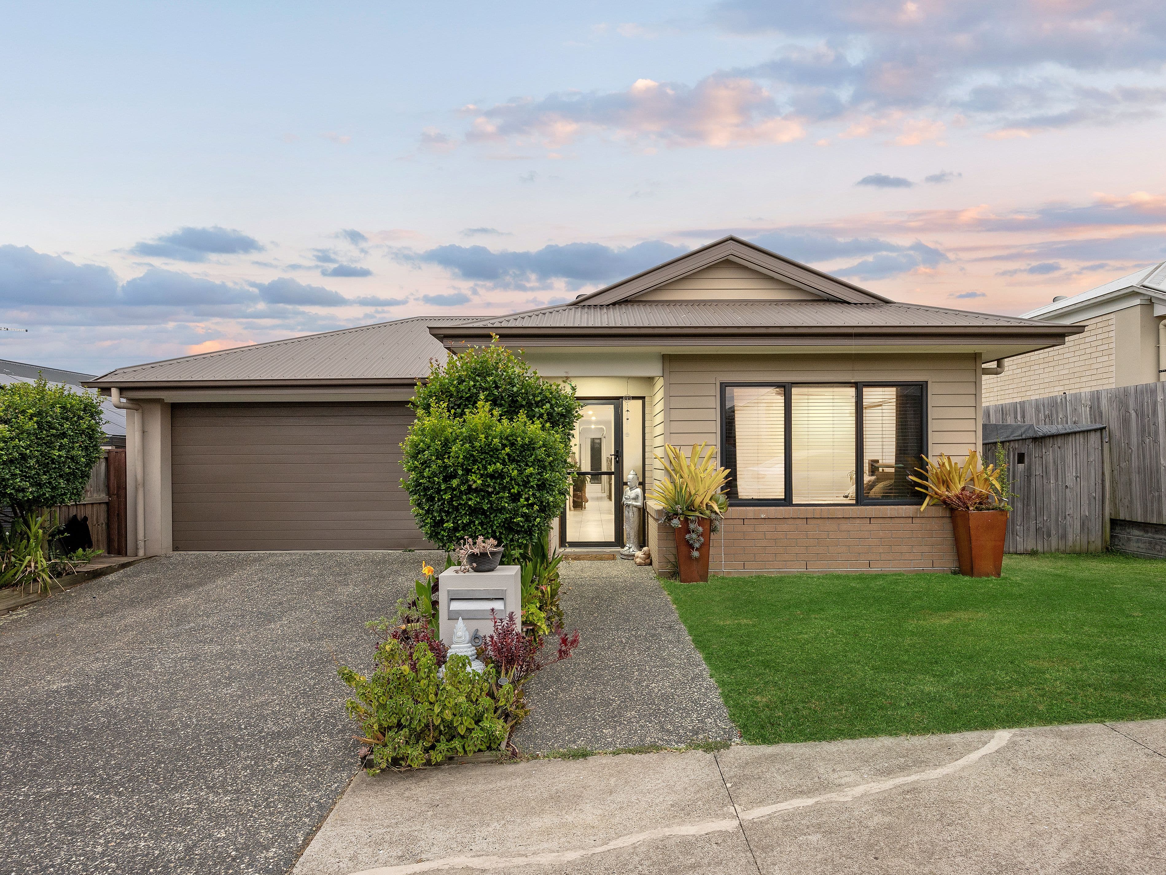 6 Lomond Street, South Ripley QLD 4306, South Ripley - Image 1