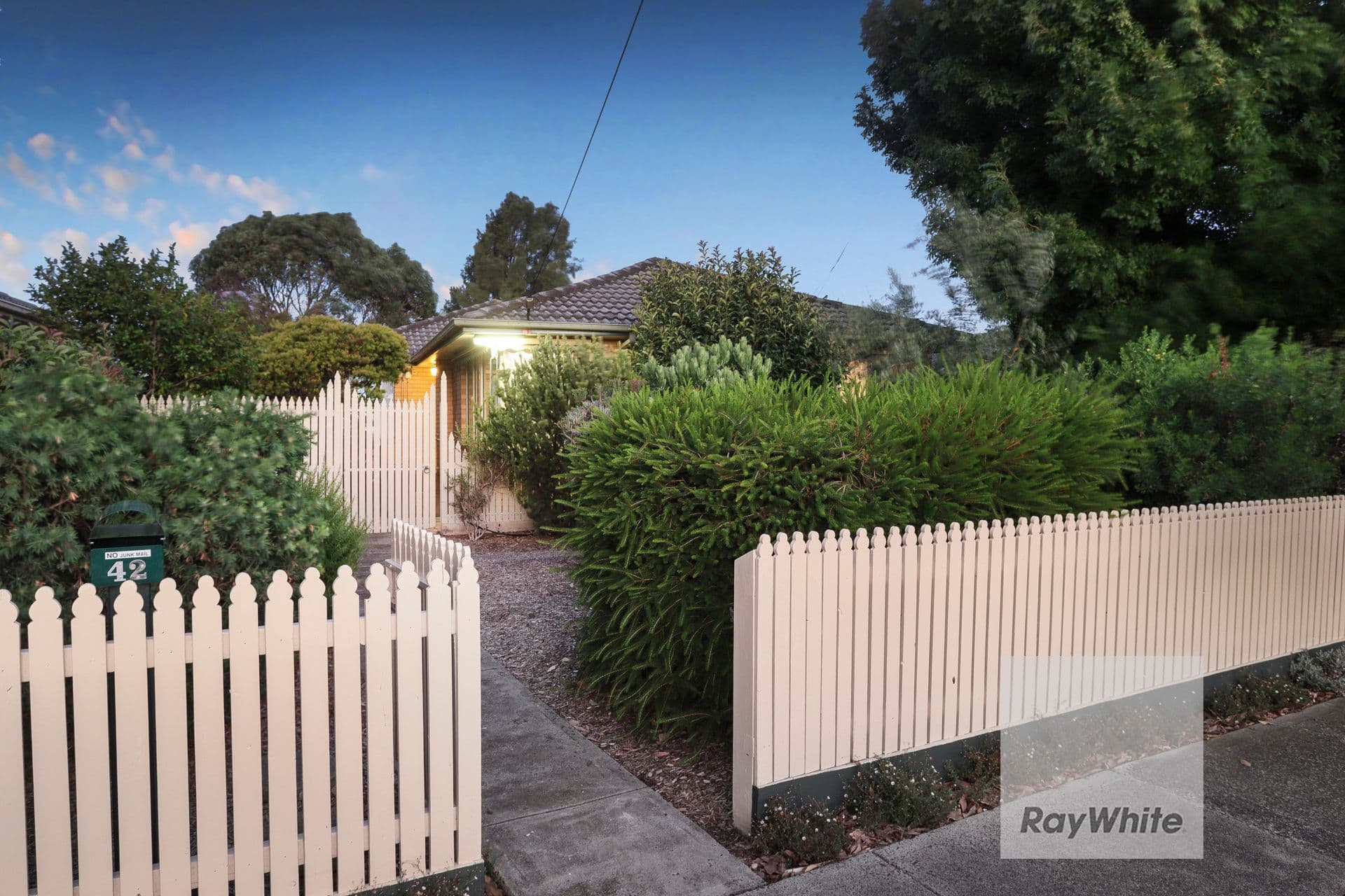 42 Linacre Crescent, Gladstone Park VIC 3043, Gladstone Park - Image 1