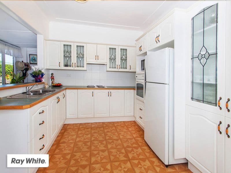 12 North Kiama Drive, Kiama Downs - Thumbnail 4