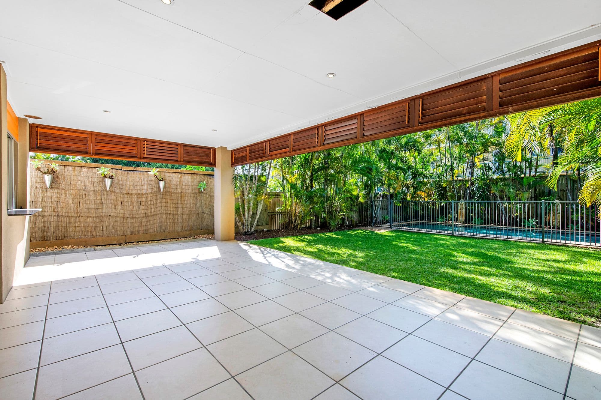 17 Hythe Street, Miami QLD 4220, Miami - Thumbnail 6