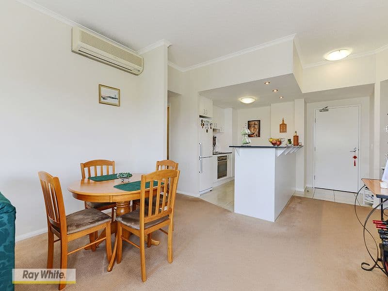 1 McNaughton Street, REDCLIFFE QLD 4020, Redcliffe - Thumbnail 6