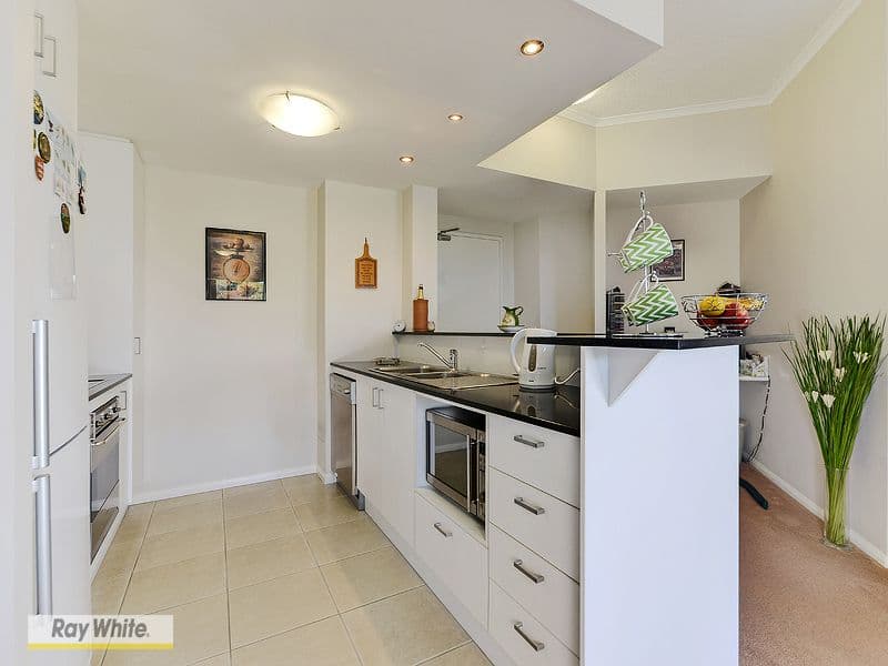 1 McNaughton Street, REDCLIFFE QLD 4020, Redcliffe - Thumbnail 7