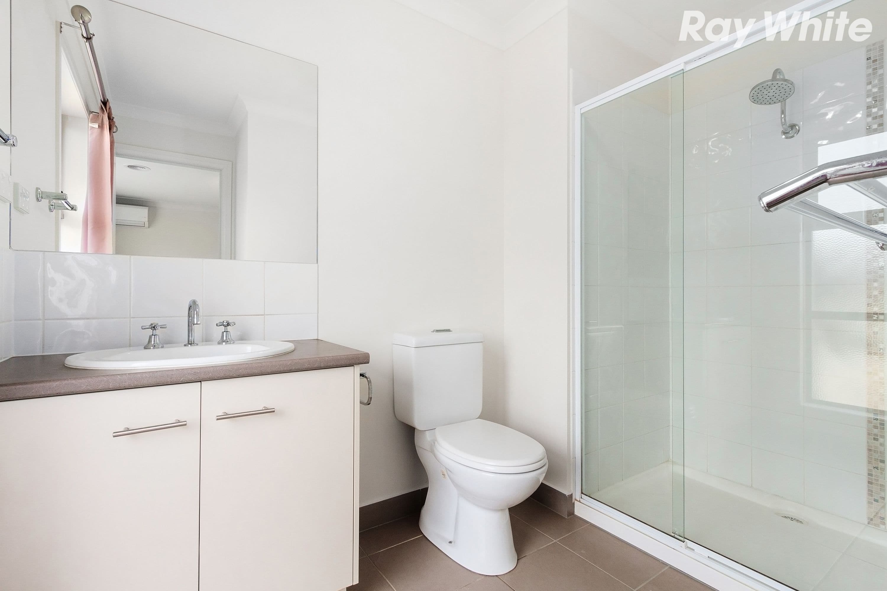 20 Melissa Way, Pakenham VIC 3810, Pakenham - Thumbnail 6