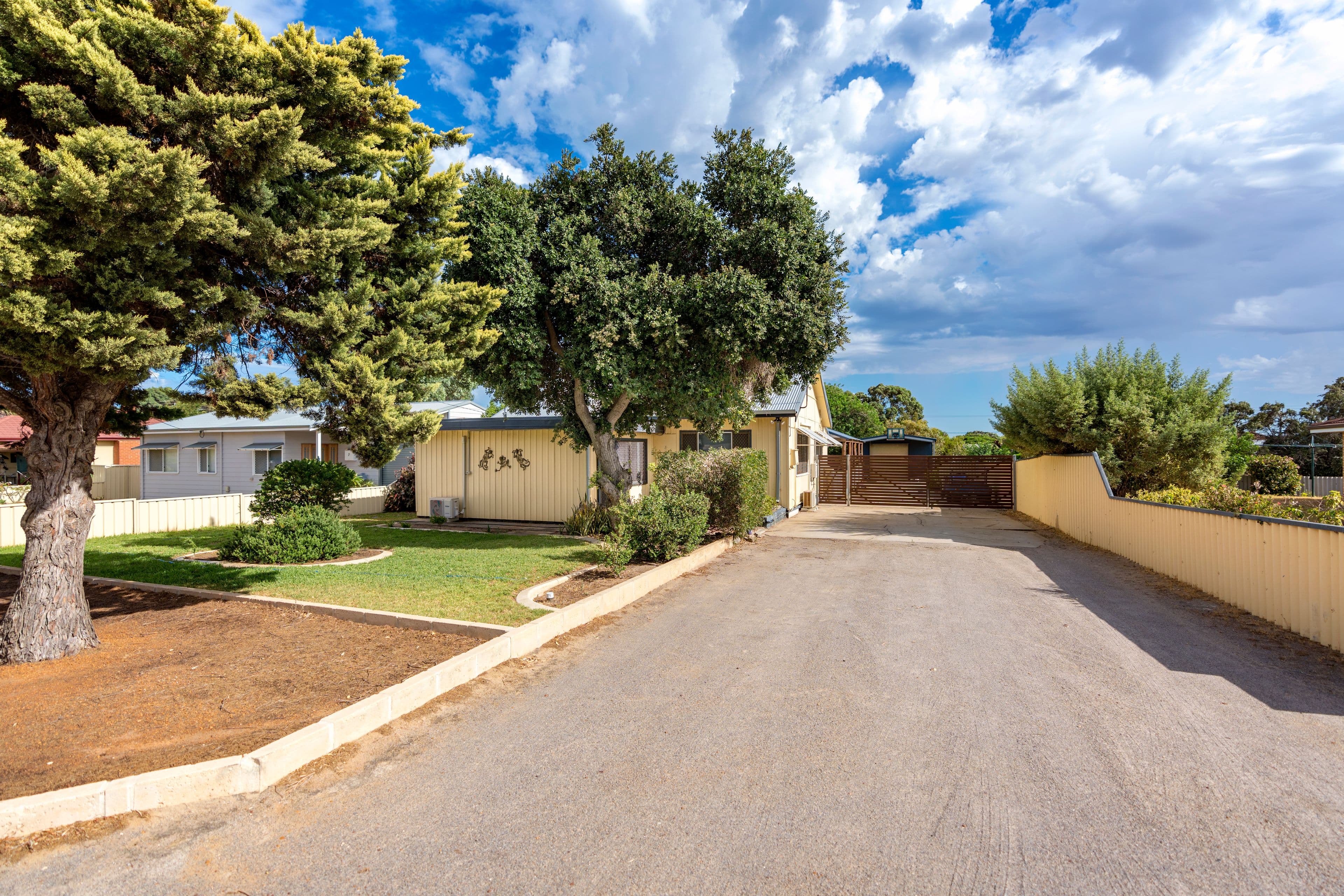 9 Critch Place, Wonthella WA 6530, Wonthella - Thumbnail 2
