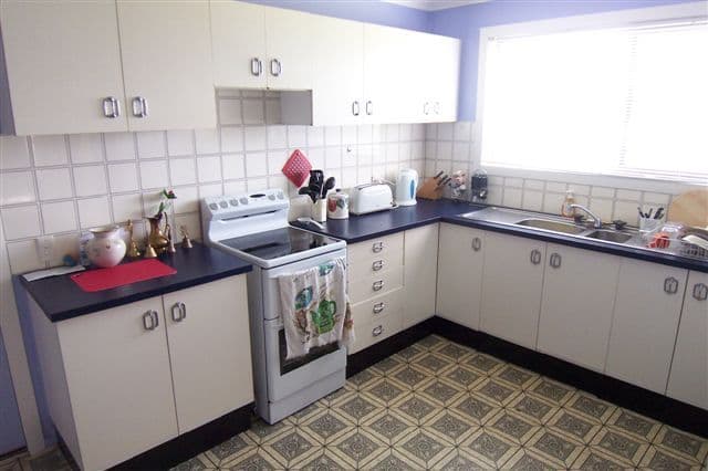  2 Benjamin Street, MOUNT LOFTY QLD 4350, Mount Lofty - Thumbnail 2