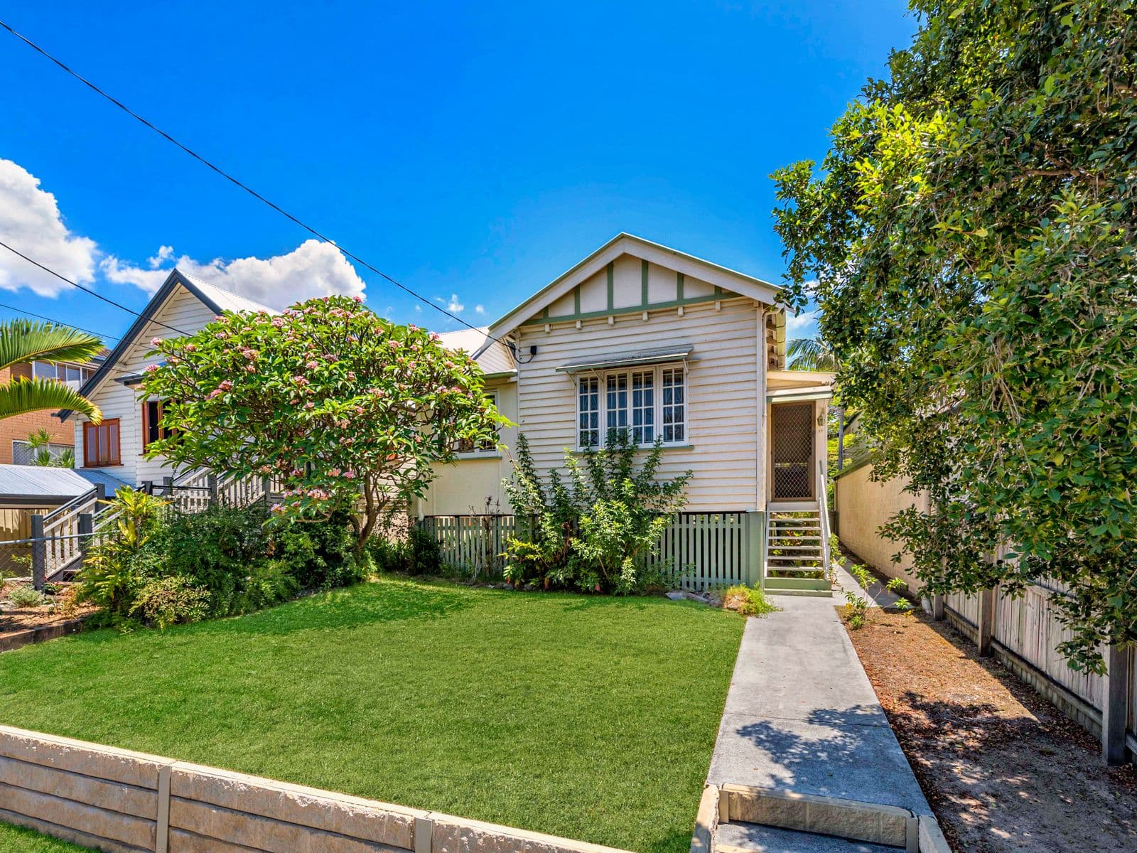 17 Wellington Street, Coorparoo QLD 4151, Coorparoo - Image 1