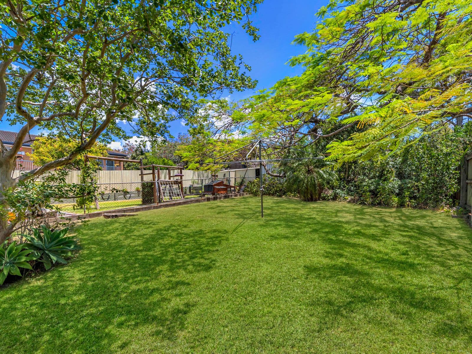 17 Wellington Street, Coorparoo QLD 4151, Coorparoo - Thumbnail 2