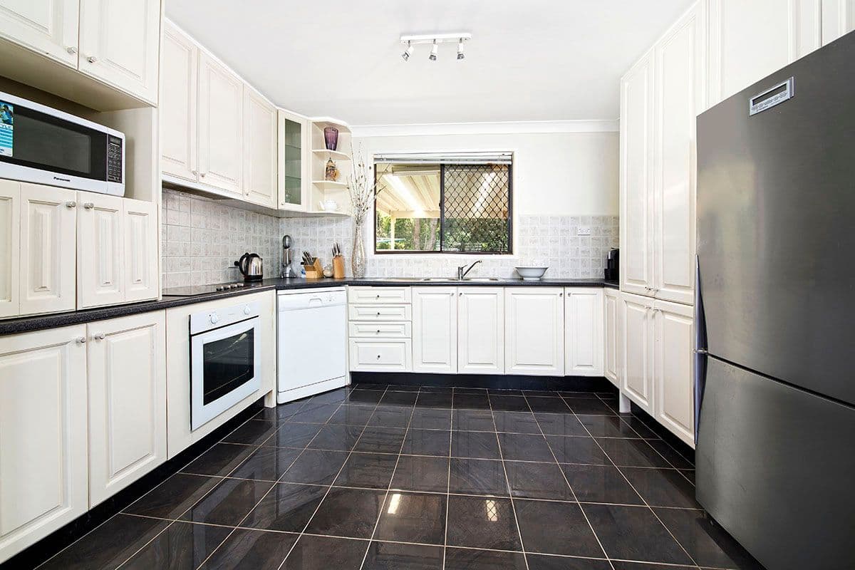 51 Akuna Avenue, Bangor - Thumbnail 2