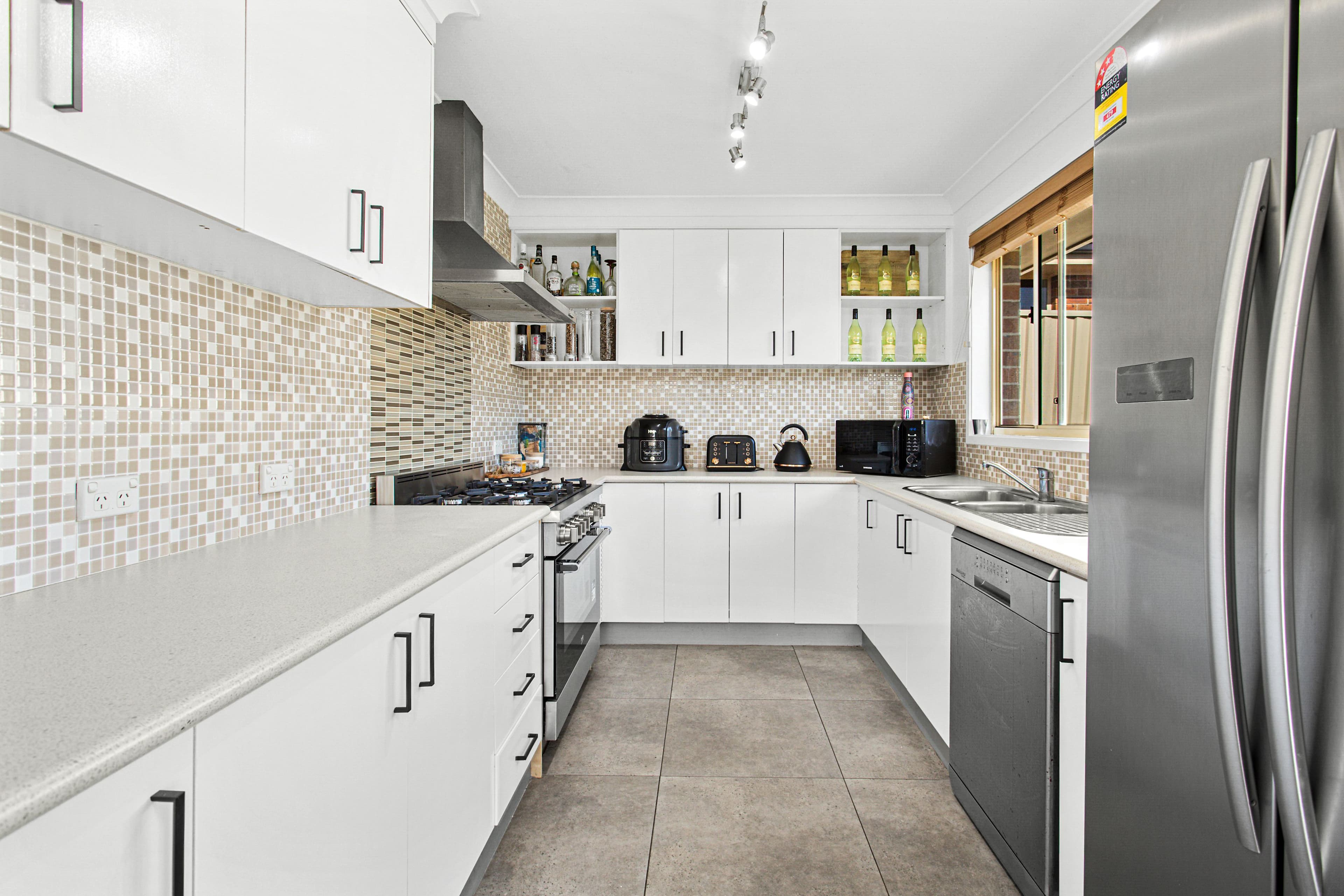 4 Harris Street, Albion Park NSW 2527, Albion Park - Thumbnail 2