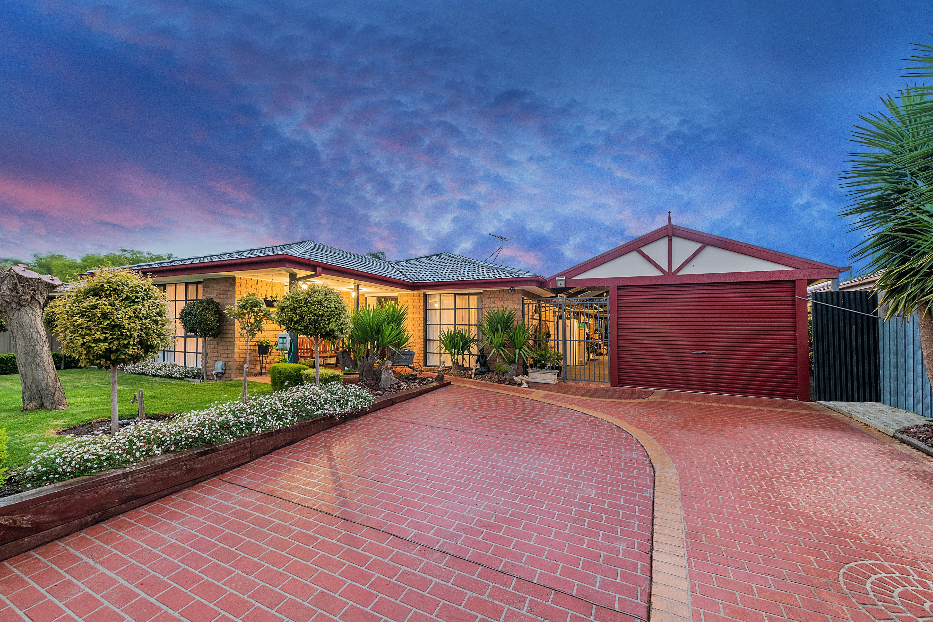 4 Kent Court, Cranbourne North VIC 3977, Cranbourne North - Image 1