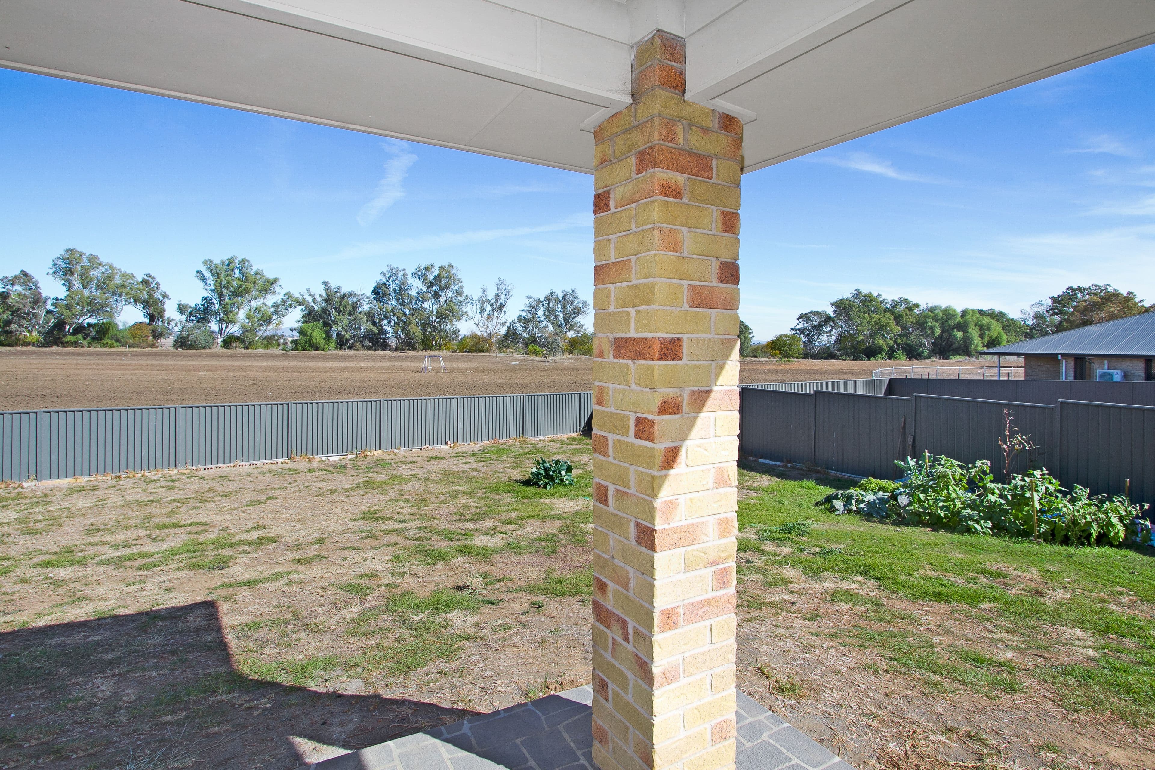 21 Regal Park Drive, Tamworth NSW 2340, Tamworth - Thumbnail 2