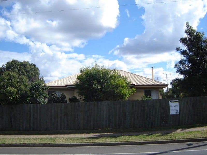 2 Coonan Street, HARLAXTON QLD 4350, Harlaxton - Thumbnail 4