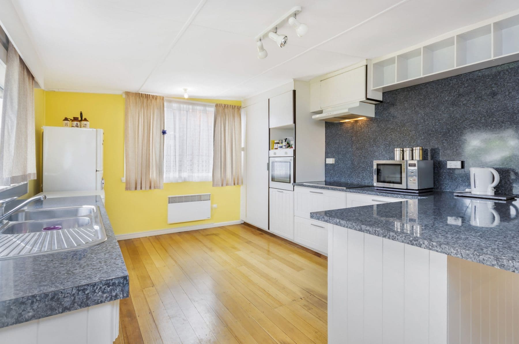 25 Cressy Road, Longford TAS 7301, Longford - Thumbnail 2