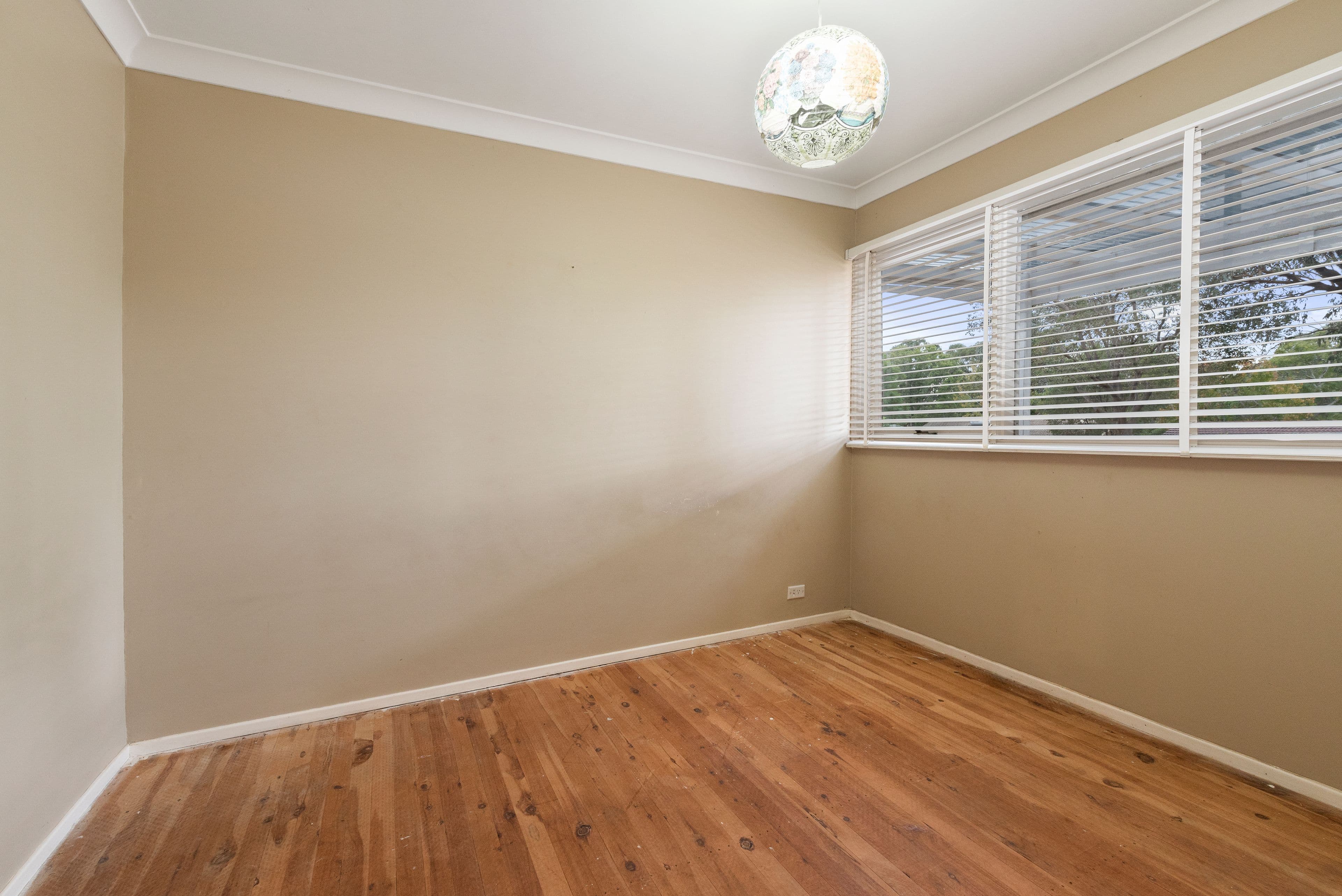 39 Greenoaks Avenue, Bradbury - Thumbnail 3