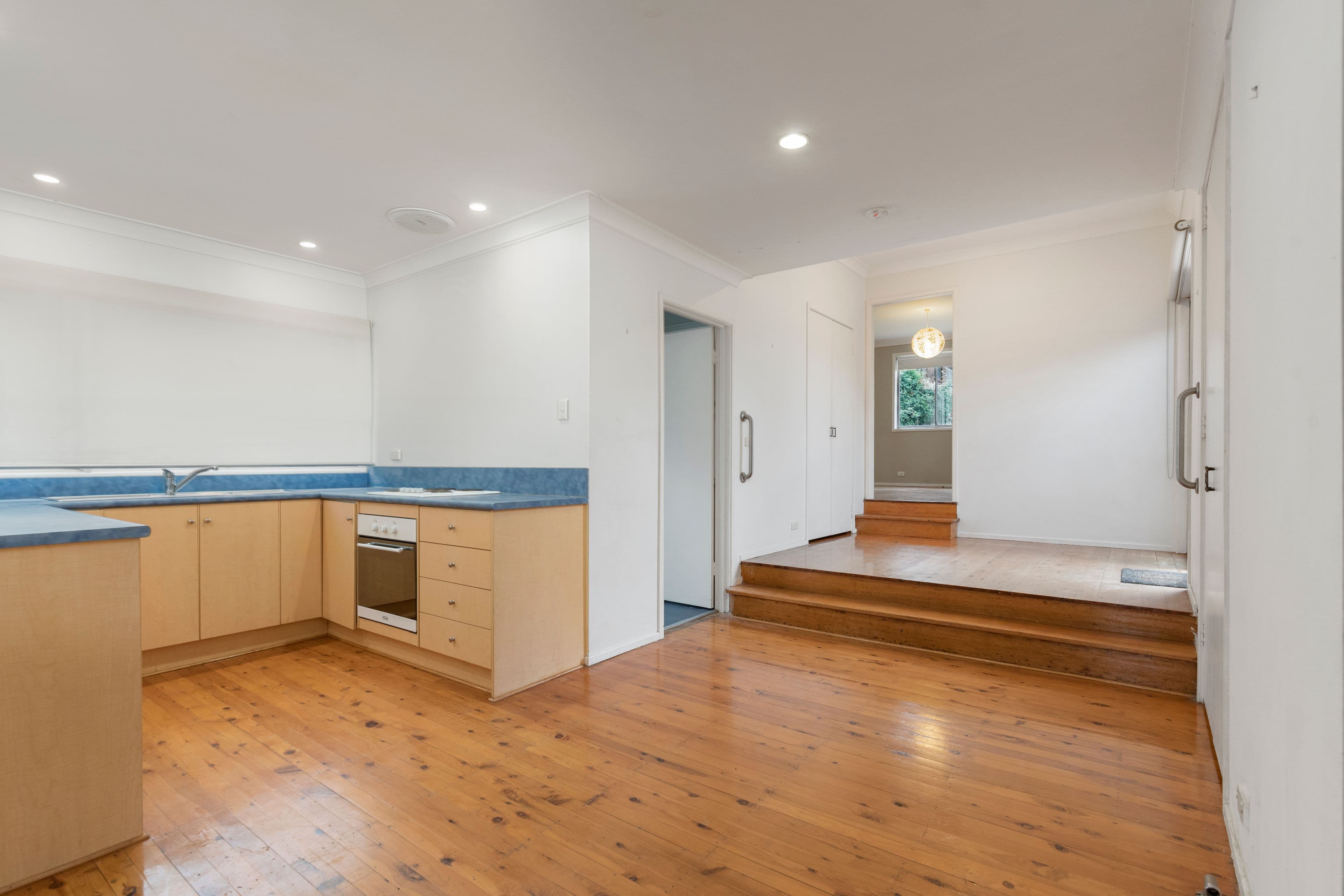 39 Greenoaks Avenue, Bradbury - Thumbnail 5