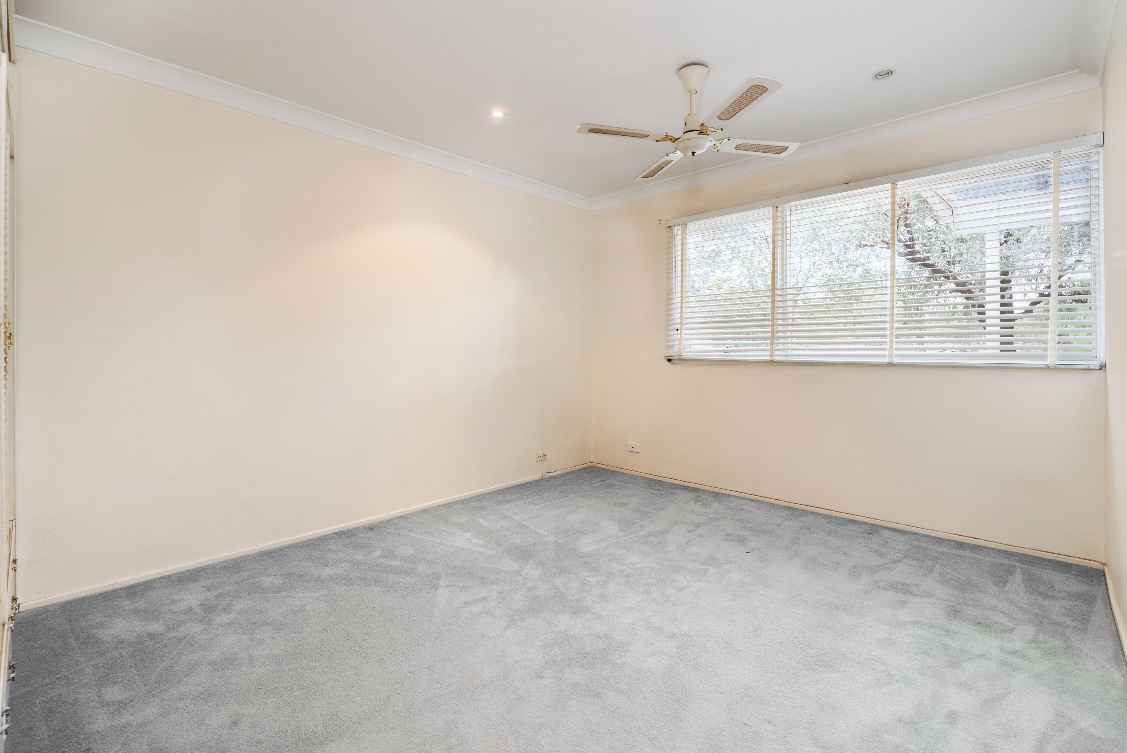 39 Greenoaks Avenue, Bradbury - Thumbnail 8
