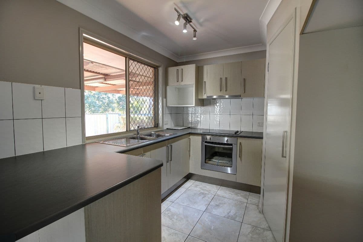 35b Lobb Street, Churchill QLD 4305, Churchill - Thumbnail 3