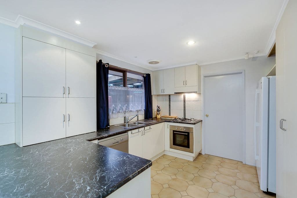 72 Derby Drive, Epping VIC 3076, Epping - Thumbnail 2