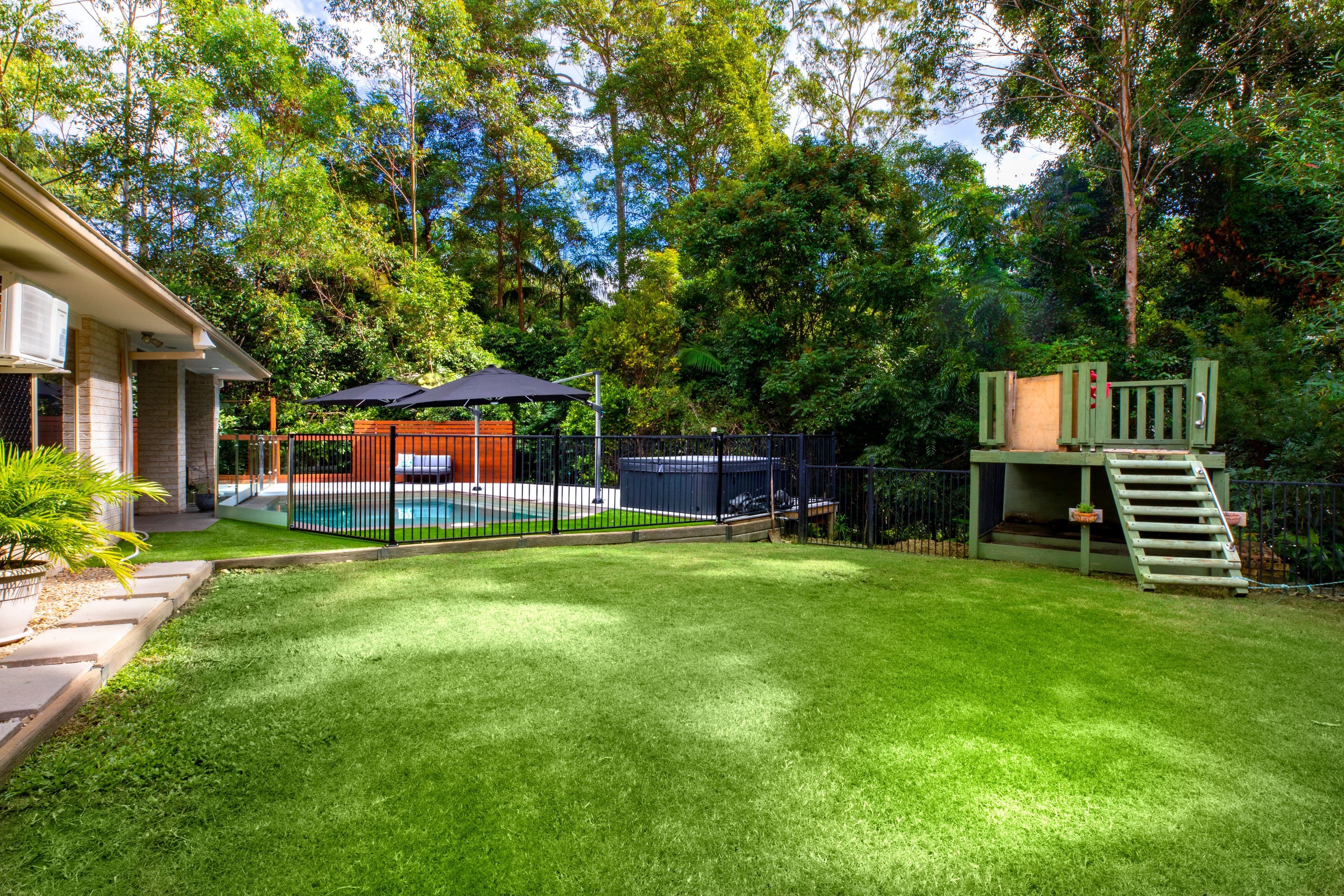 4 Lowe Court, Maudsland QLD 4210, Maudsland - Thumbnail 3