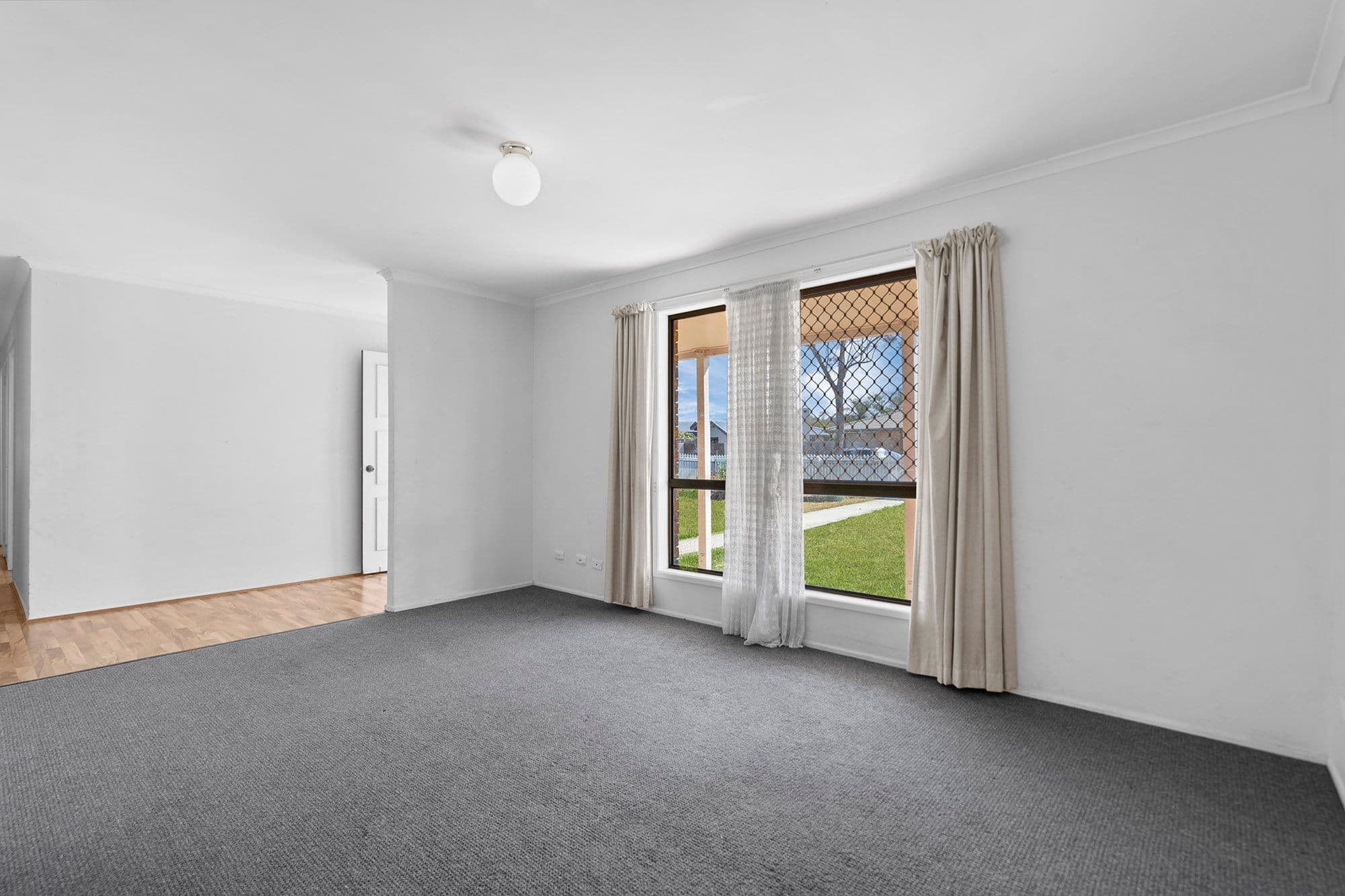 14 Glendevon Crescent, Mount Warren Park QLD 4207, Mount Warren Park - Thumbnail 4