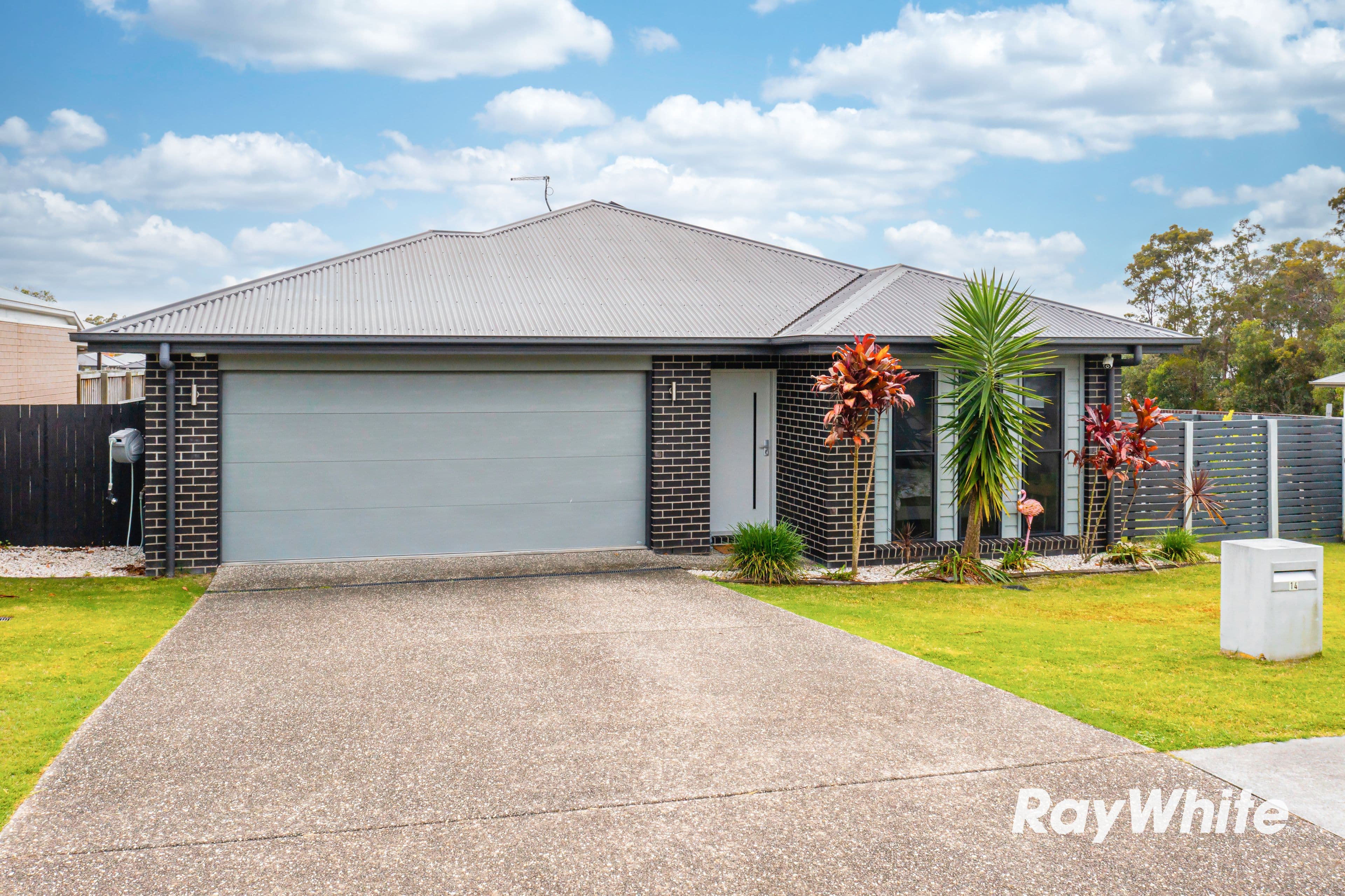 14 Mount Cooroora Street, Park Ridge QLD 4125, Park Ridge - Thumbnail 2