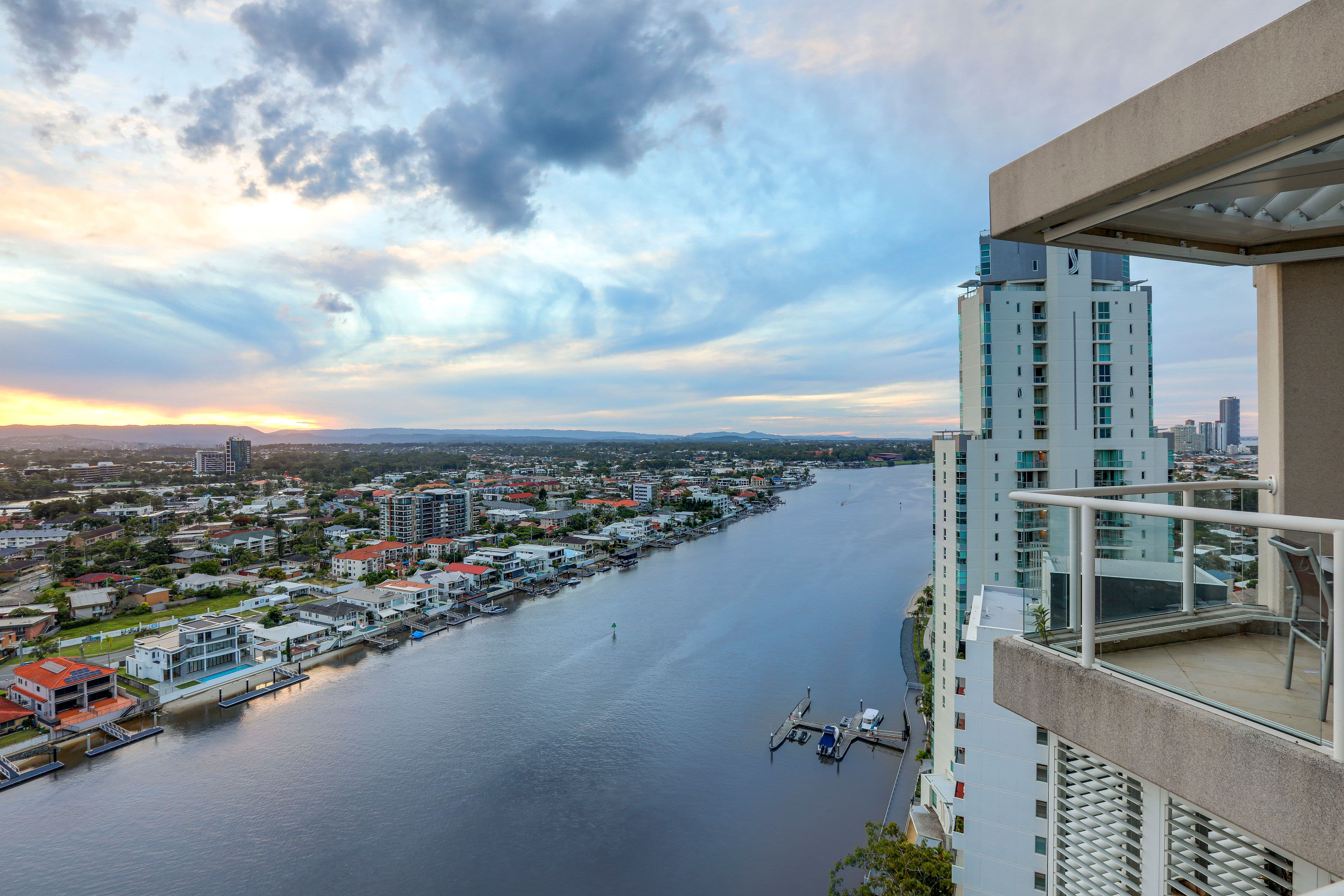 20 Riverview Parade 'Solitaire', Surfers Paradise QLD 4217, Surfers Paradise - Thumbnail 2