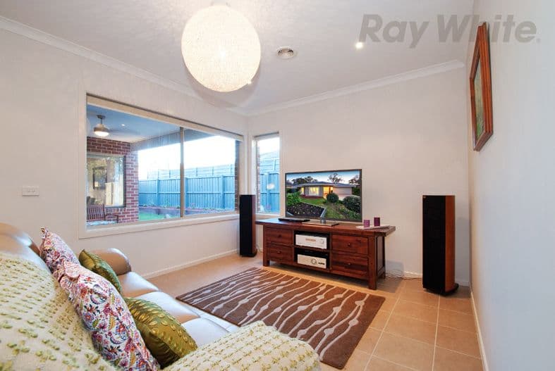 6 LYNDHURST Close, CROYDON VIC 3136, Croydon - Thumbnail 5