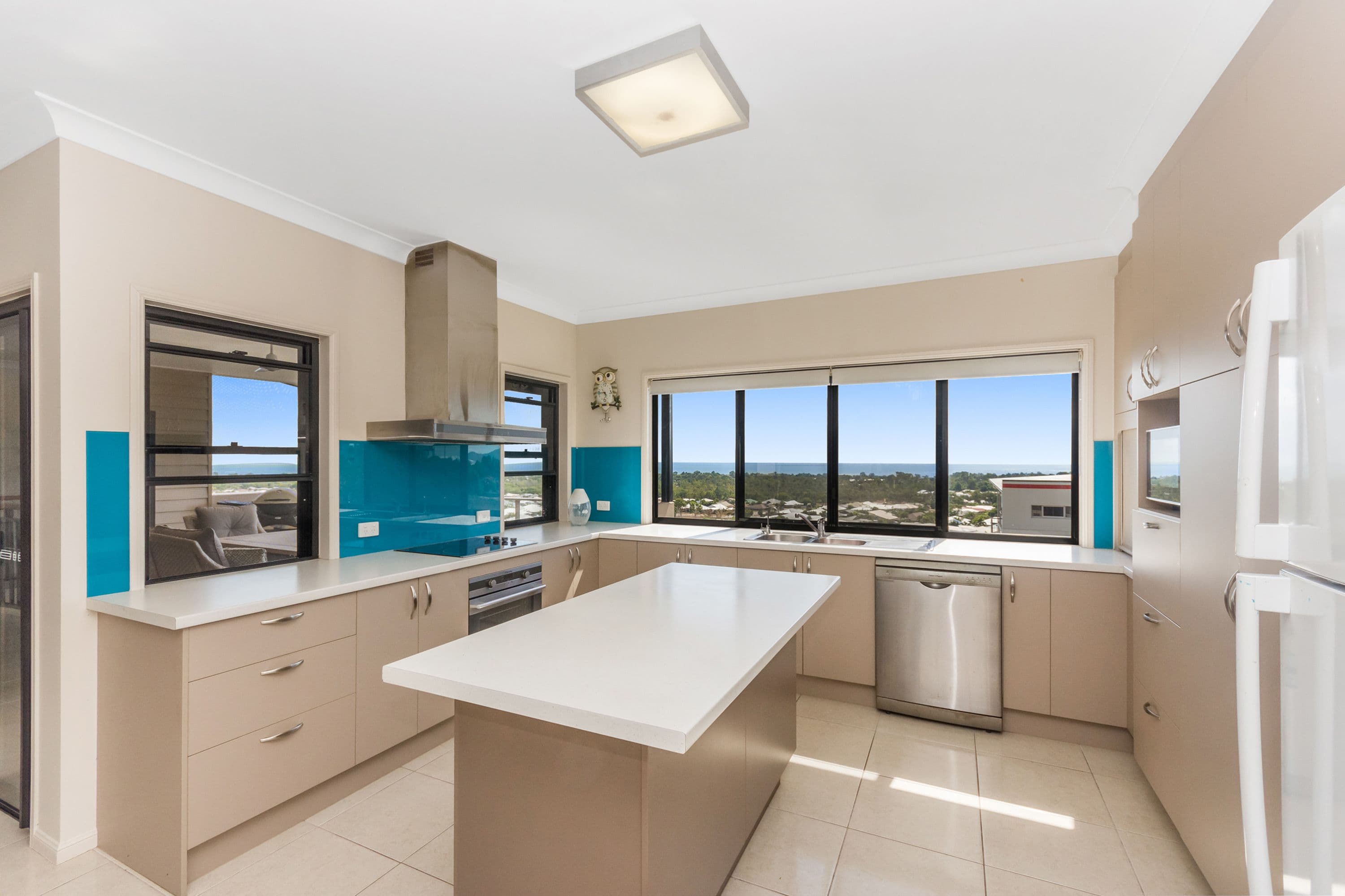5 Cashell Crescent, Bushland Beach QLD 4818, Bushland Beach - Thumbnail 3