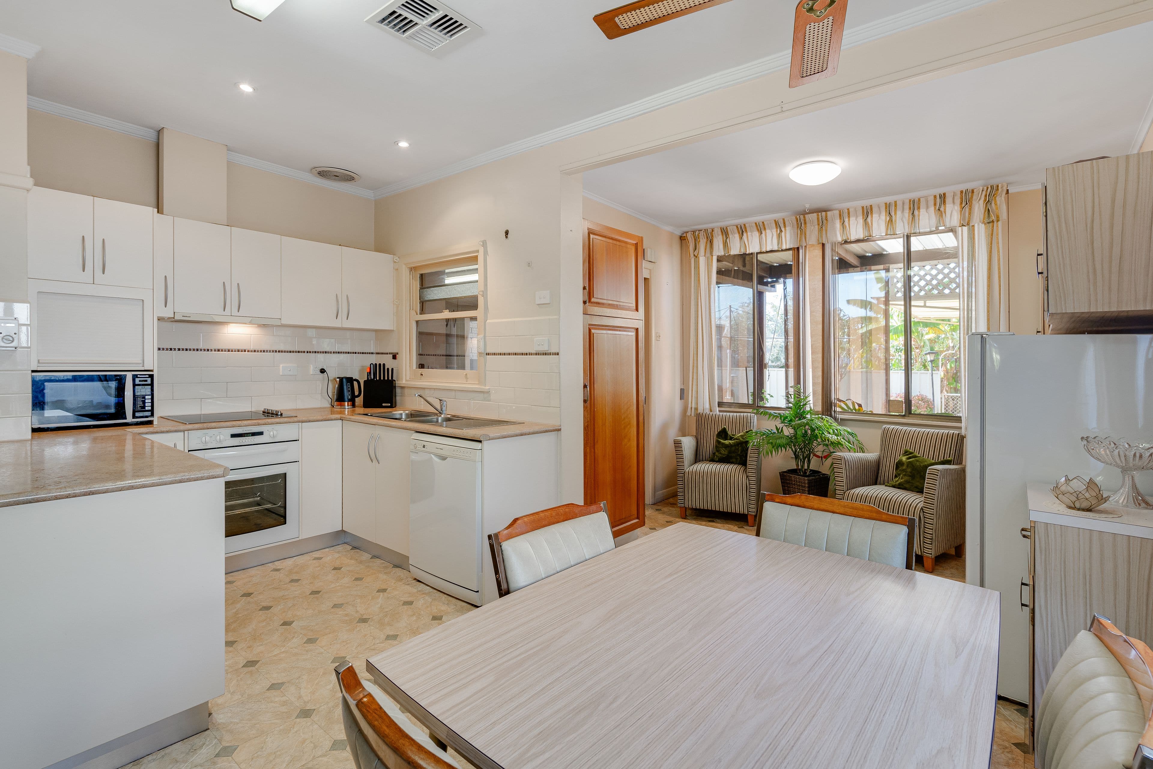 250 Hanson Road, Mansfield Park SA 5012, Mansfield Park - Thumbnail 3