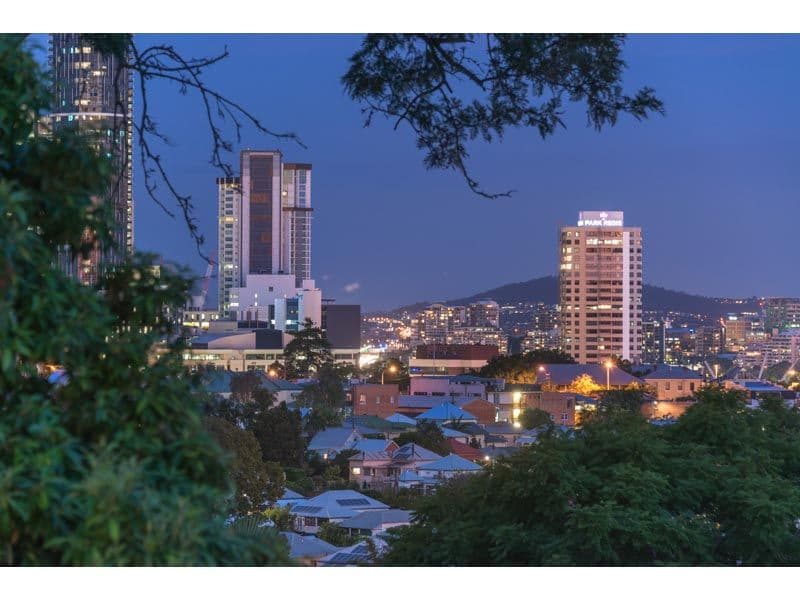 26 Cambridge Street, RED HILL QLD 4059, Red Hill - Thumbnail 2
